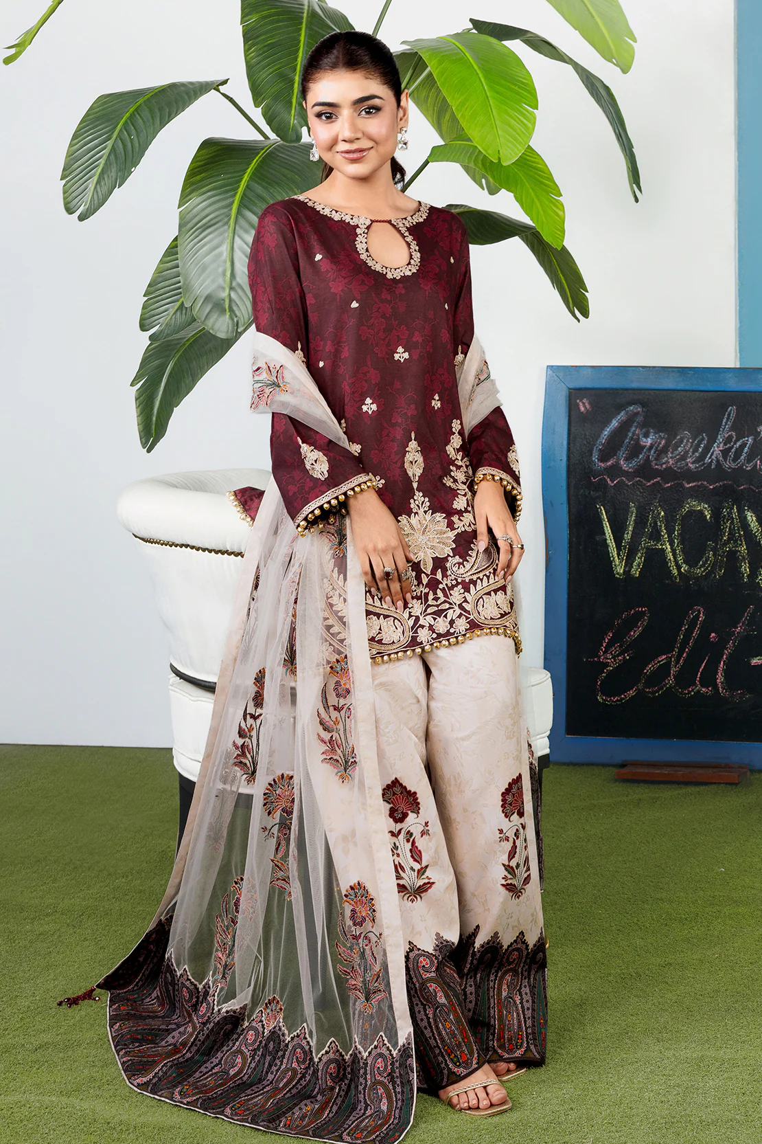 3Pc Premium Lawn Suit - Image 3