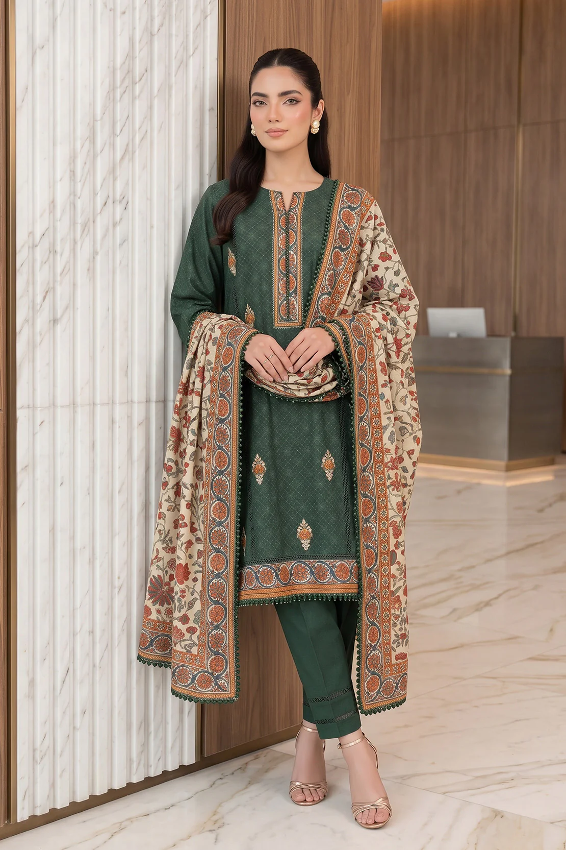 Embroidered - 2 Pc Lawn Suit - Image 3
