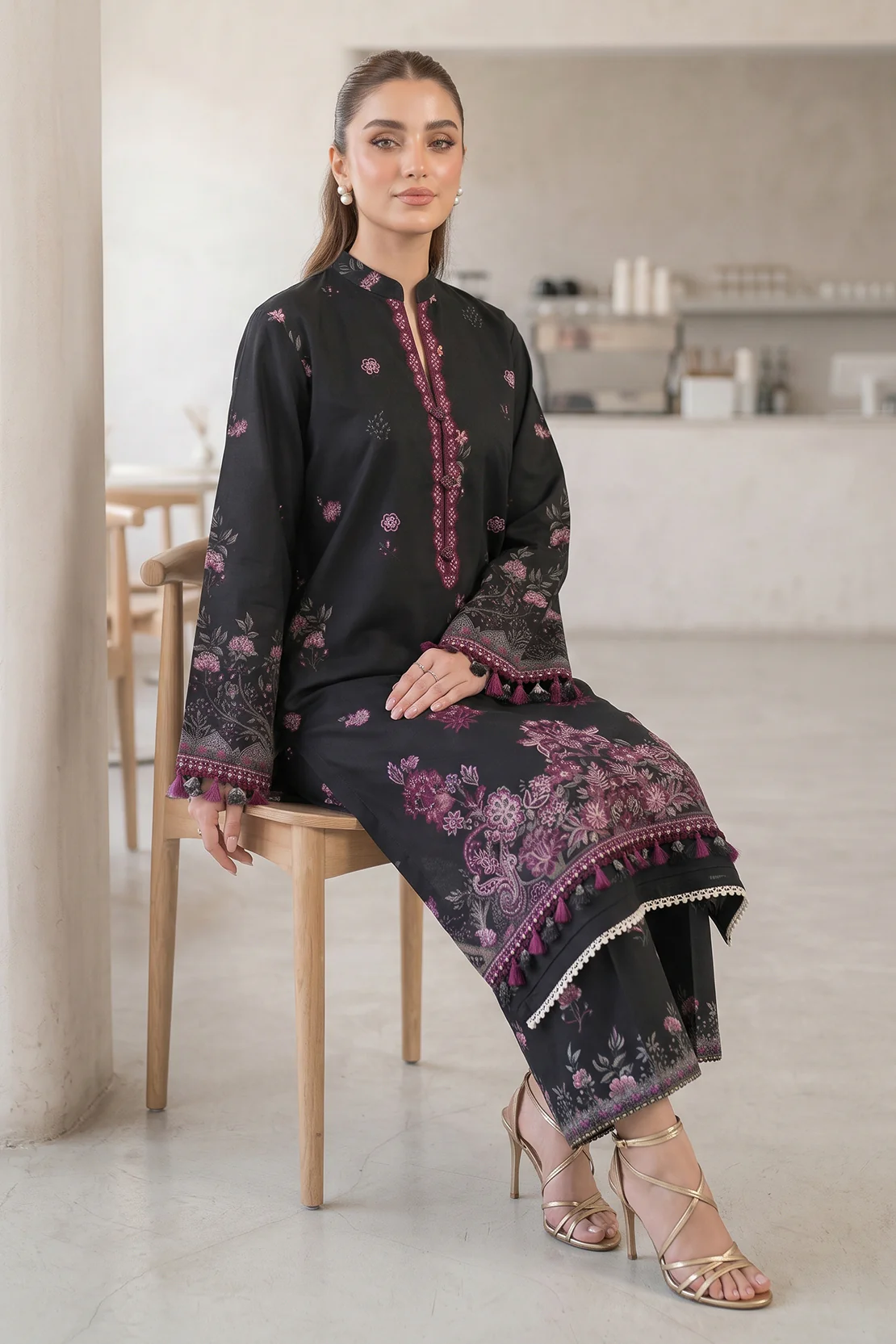 Embroidered - 2 Pc Lawn Suit - Image 2