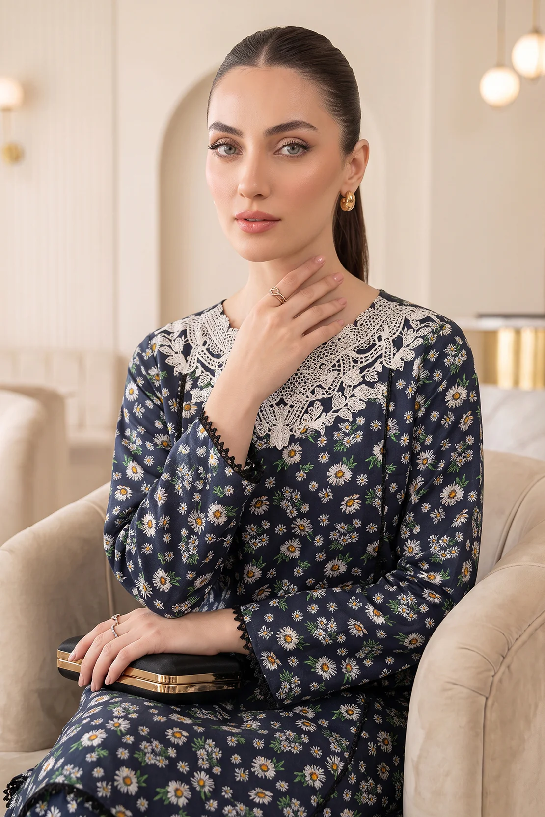 Embroidered - 2 Pc Lawn Suit - Image 2