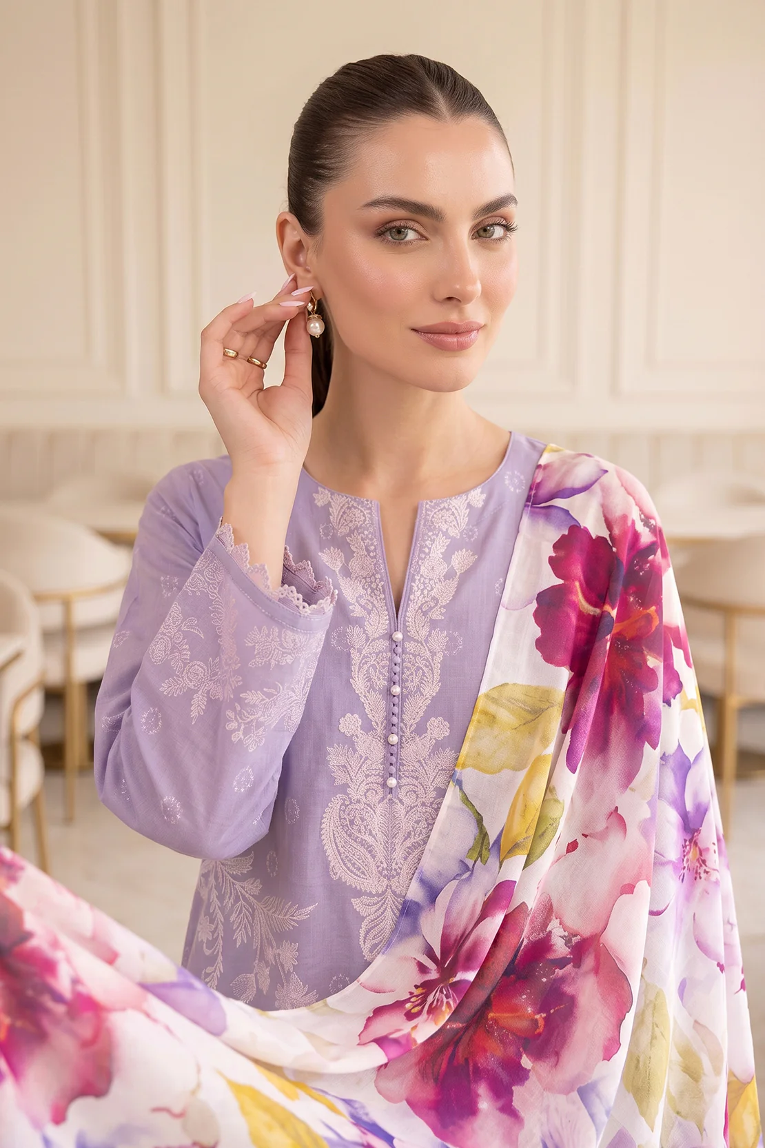 Embroidered - 3 Pc Lawn Suit - Image 2