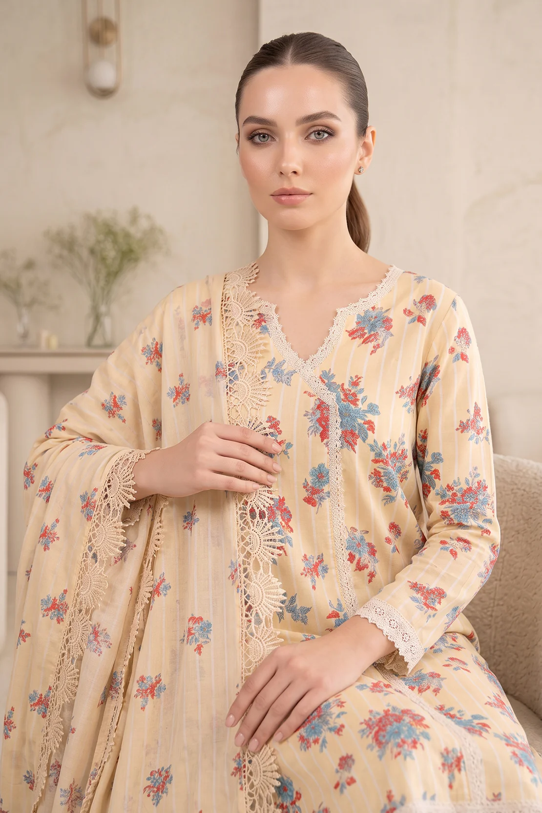 Embroidered - 3 Pc Lawn Suit - Image 3