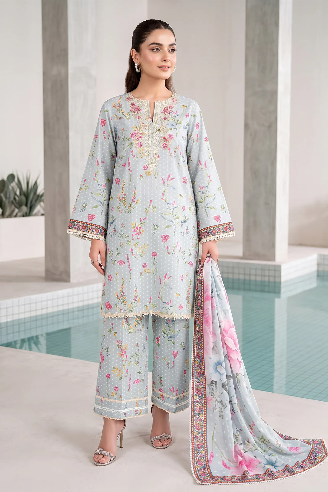 Embroidered - 3 Pc Lawn Suit