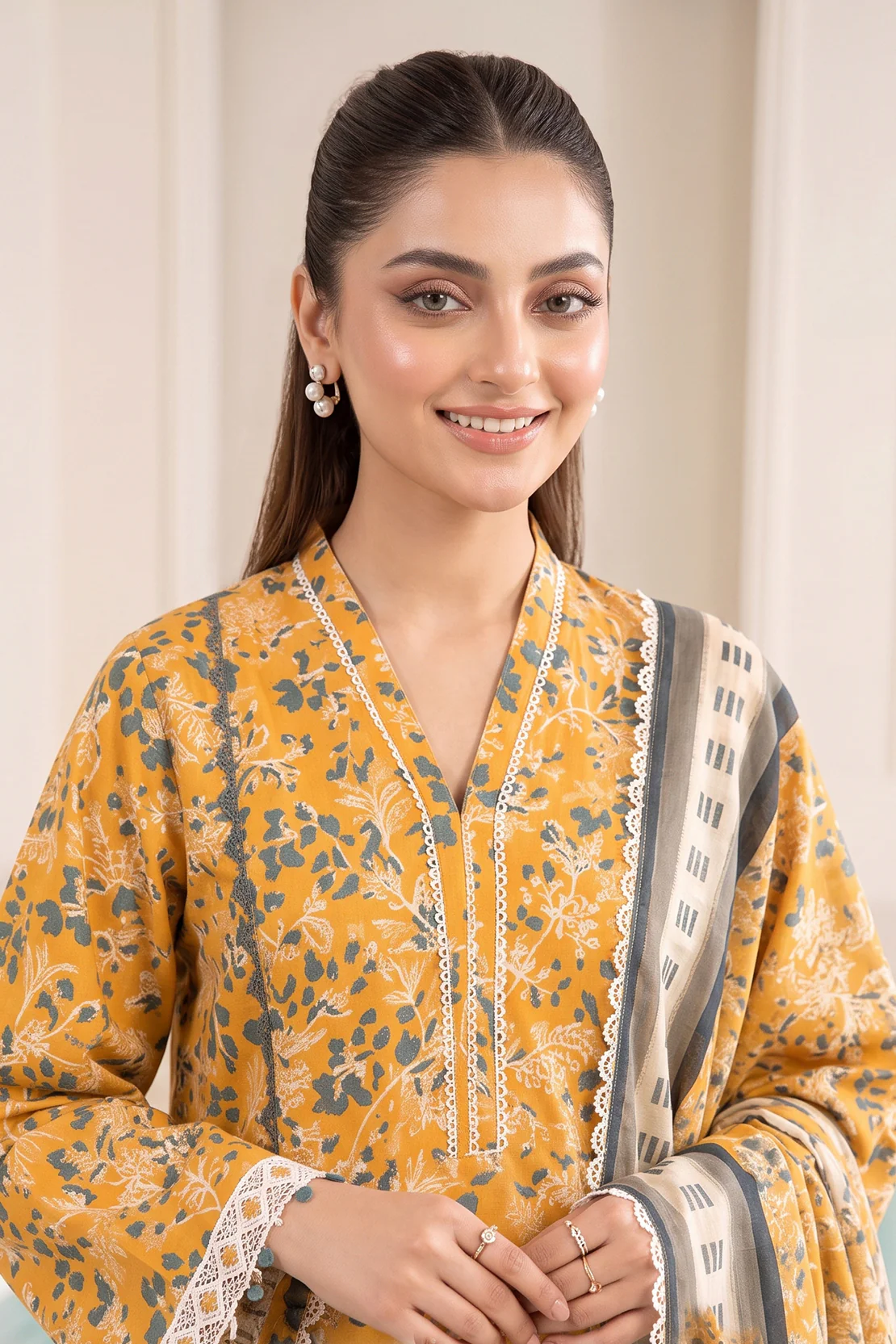Printed - 3 Pc Lawn Suit - Image 3
