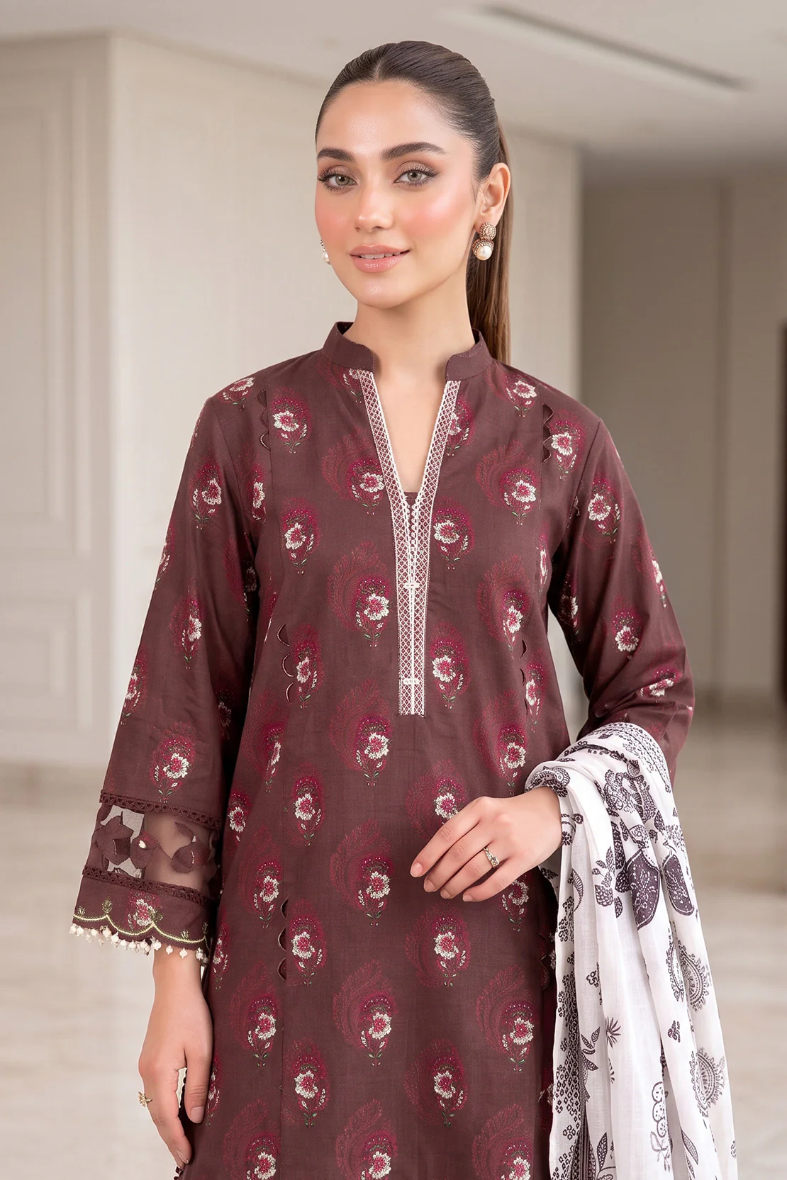 Printed - 3 Pc Lawn Suit - Image 2