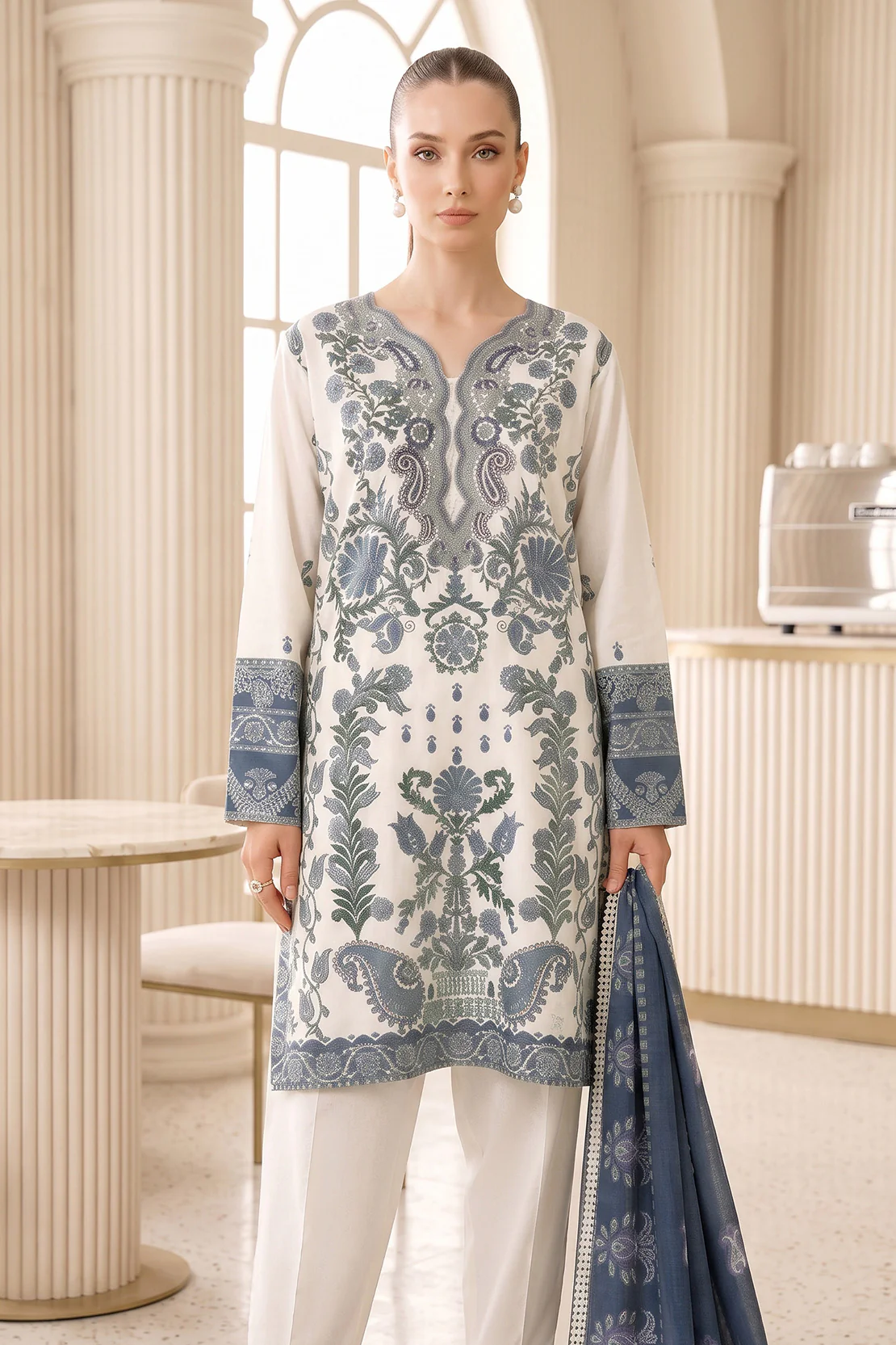 Embroidered - 3 Pc Lawn Suit - Image 3