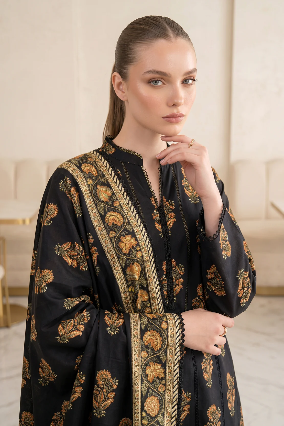 Printed - 3 Pc Lawn Suit - Image 4