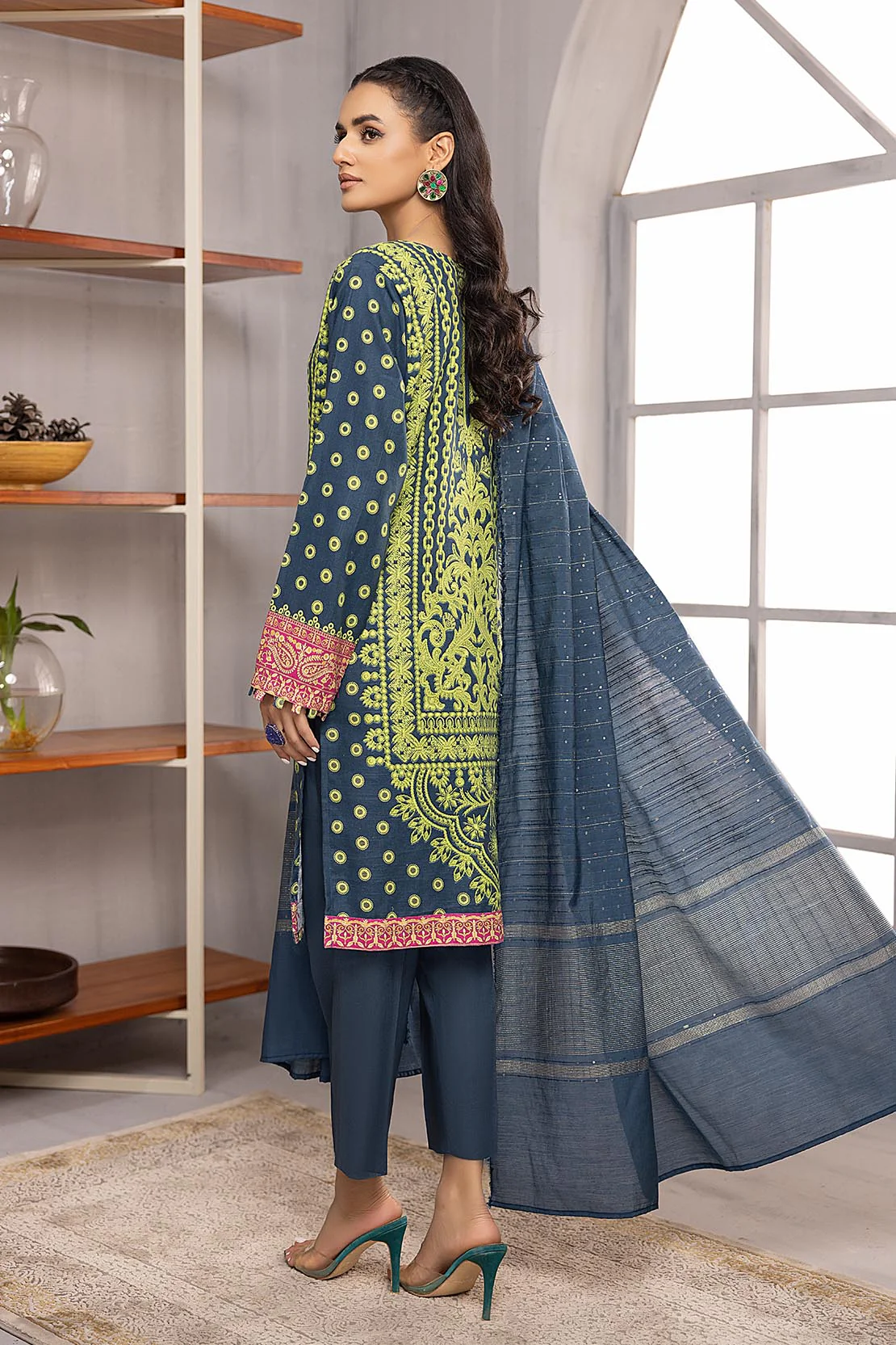 Shirt Trouser Dupatta - Image 2