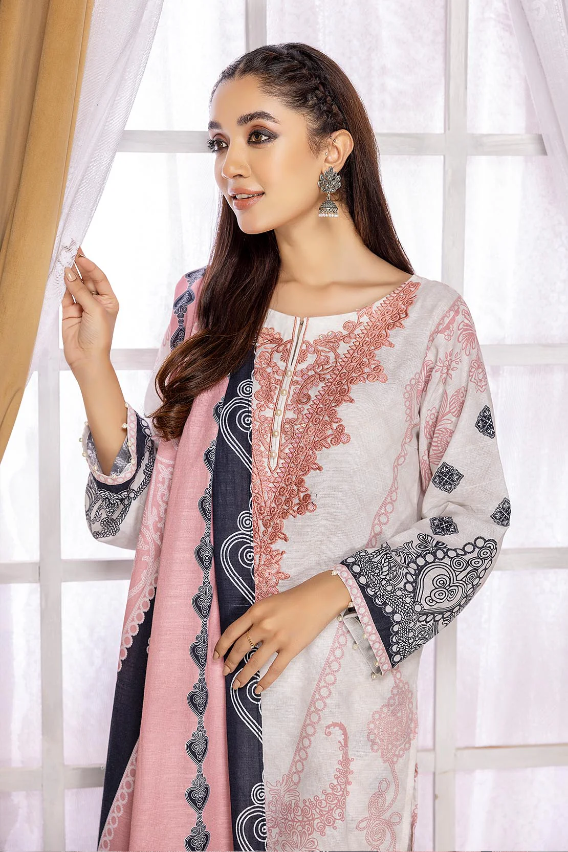 Shirt Trouser Dupatta - Image 4