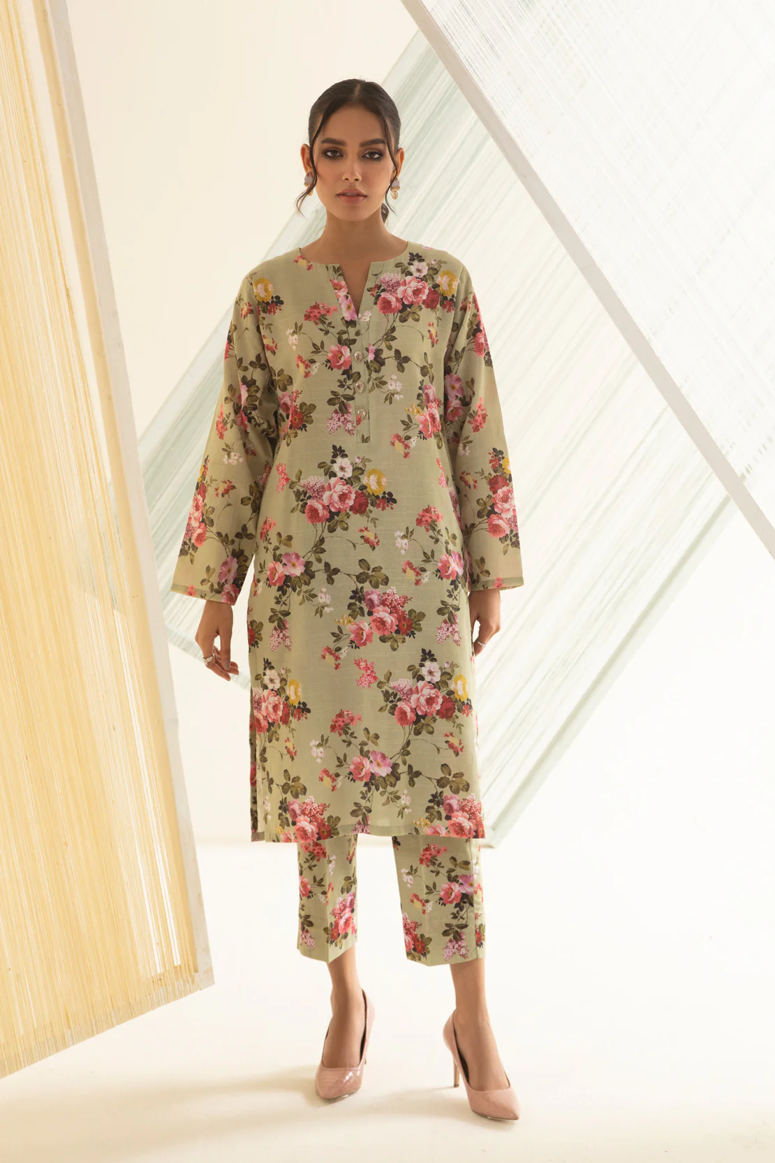 2-PIECE STRAIGHT SHIRT WITH STRAIGHT TROUSER