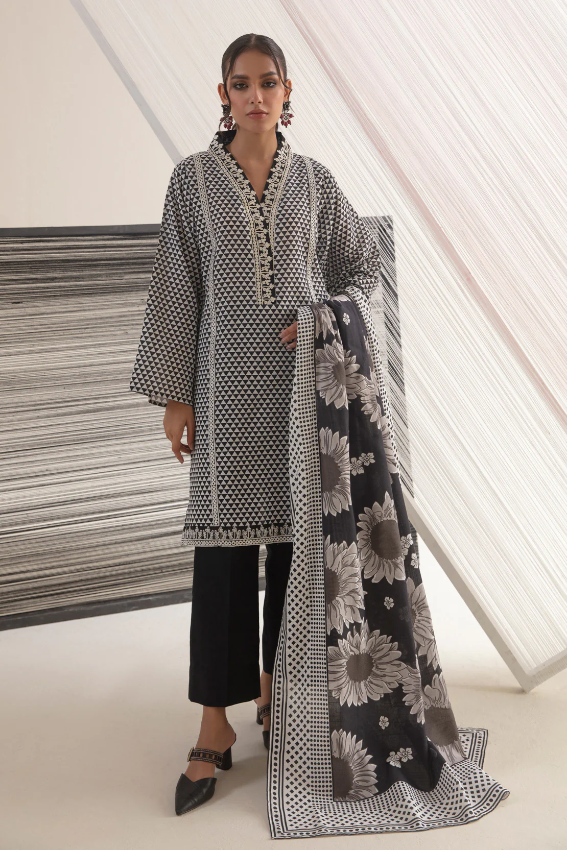 3 PC DIGITAL PRINT SHIRT & DUPPATA & DYED PANTS WITH EMBROIDERY