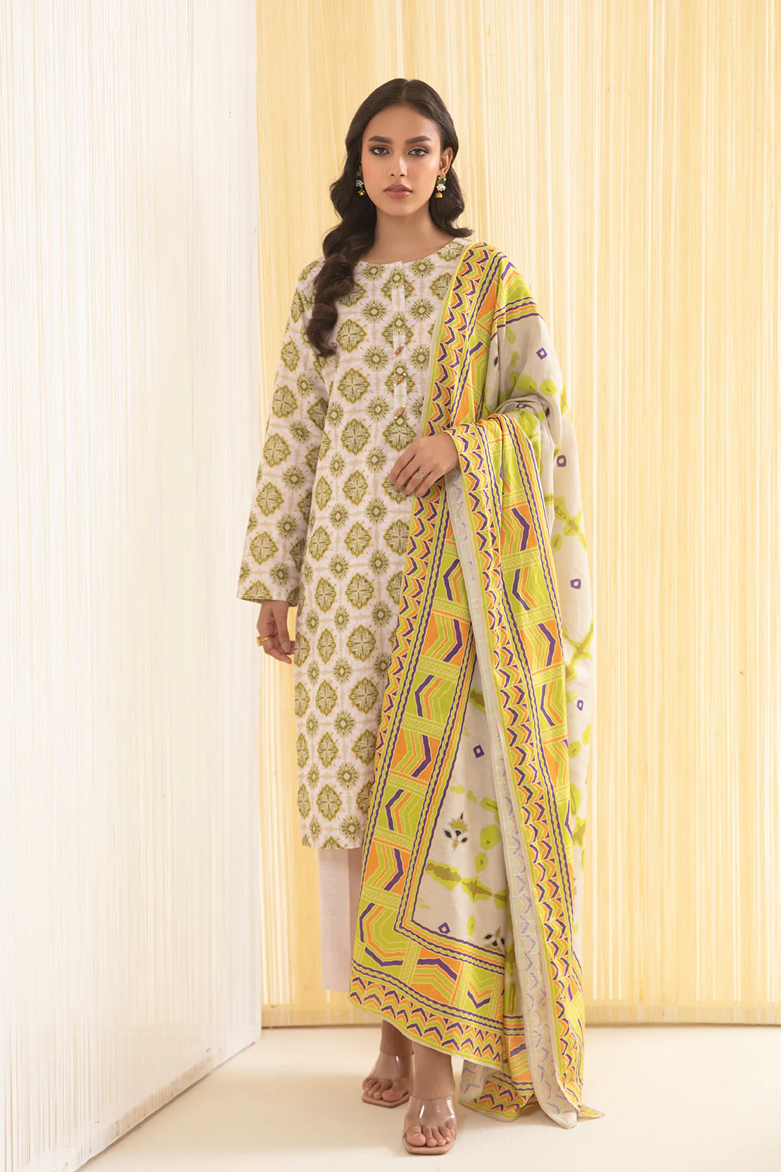 3 PC DIGITAL PRINT KHADDAR SHIRT & KHADDAR DUPPATA & DYED PANTS WITHOUT EMBROIDERY