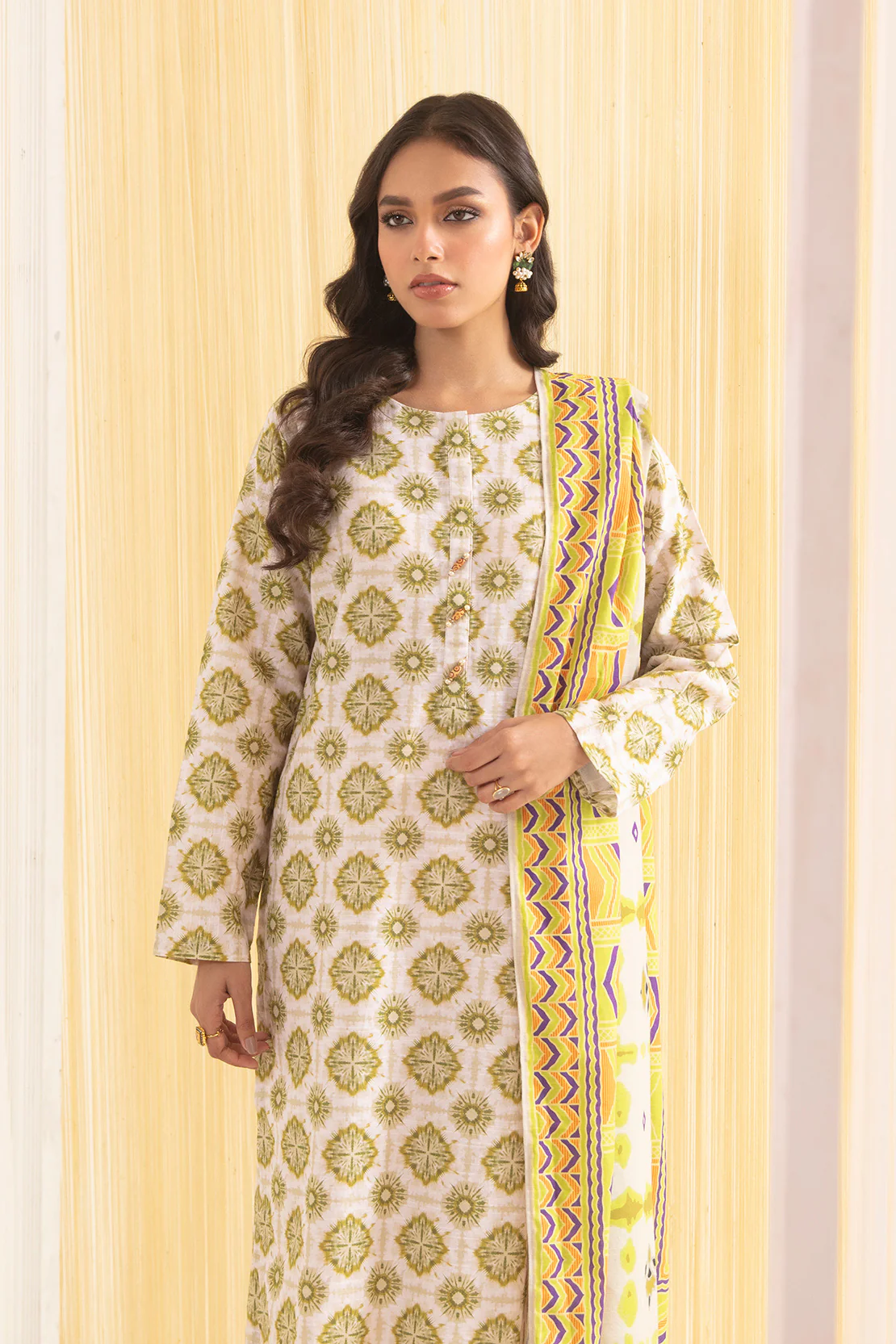 3 PC DIGITAL PRINT KHADDAR SHIRT & KHADDAR DUPPATA & DYED PANTS WITHOUT EMBROIDERY - Image 5