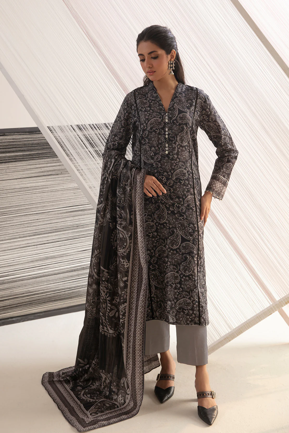 3 PC DIGITAL PRINT SHIRT & DUPPATA & DYED PANTS WITHOUT EMBROIDERY - Image 3