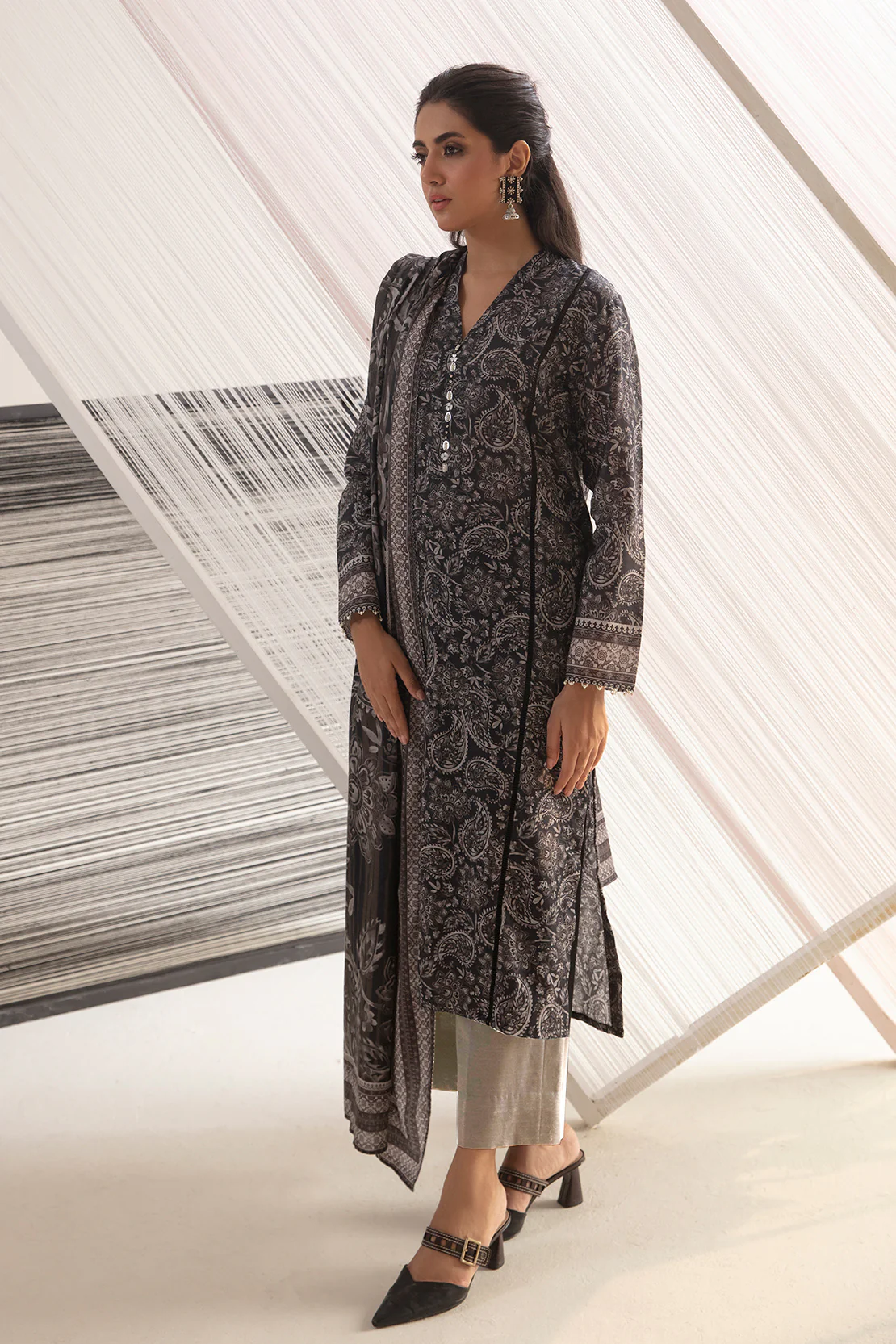 3 PC DIGITAL PRINT SHIRT & DUPPATA & DYED PANTS WITHOUT EMBROIDERY - Image 4