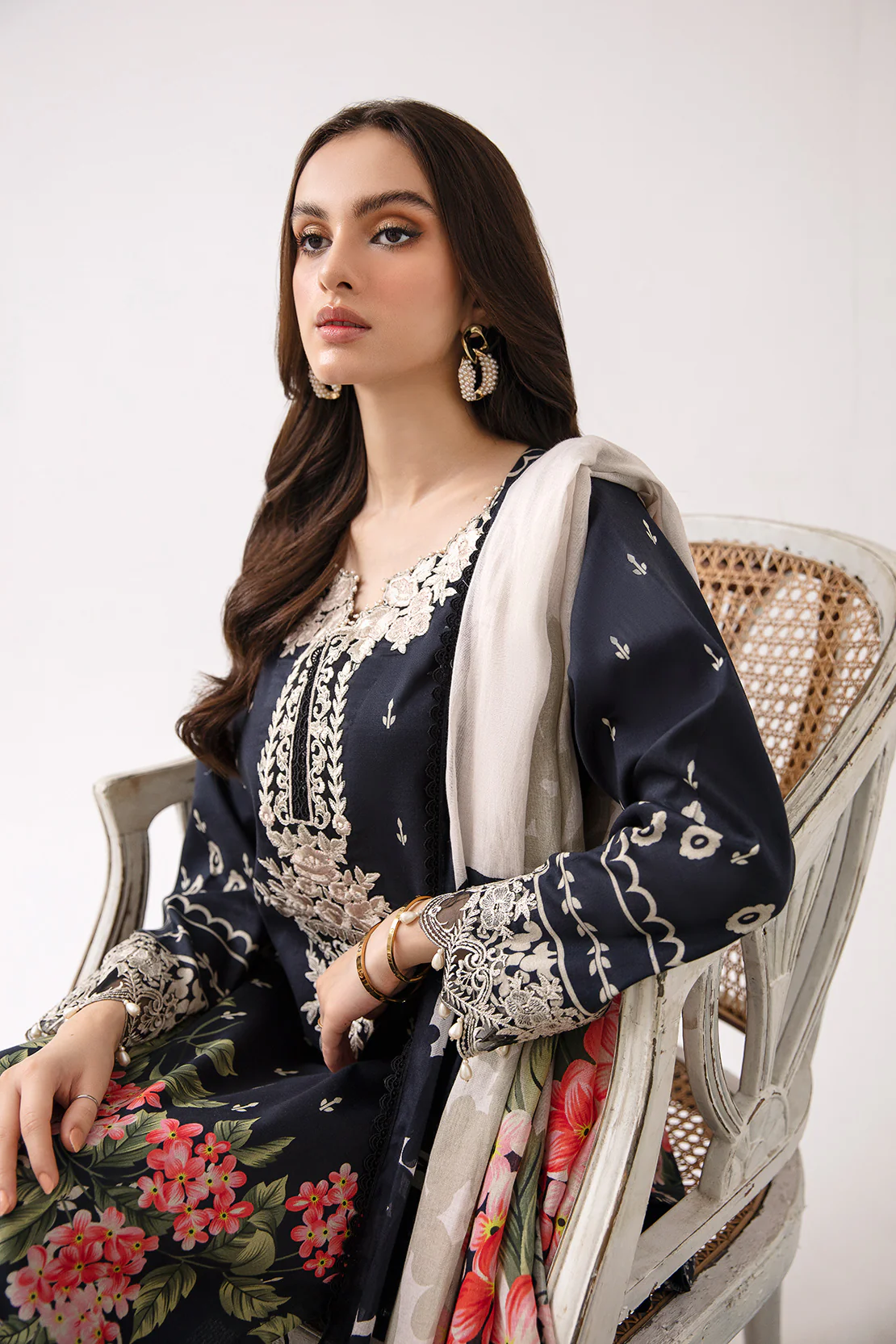 Shirt Trouser Dupatta - Image 2