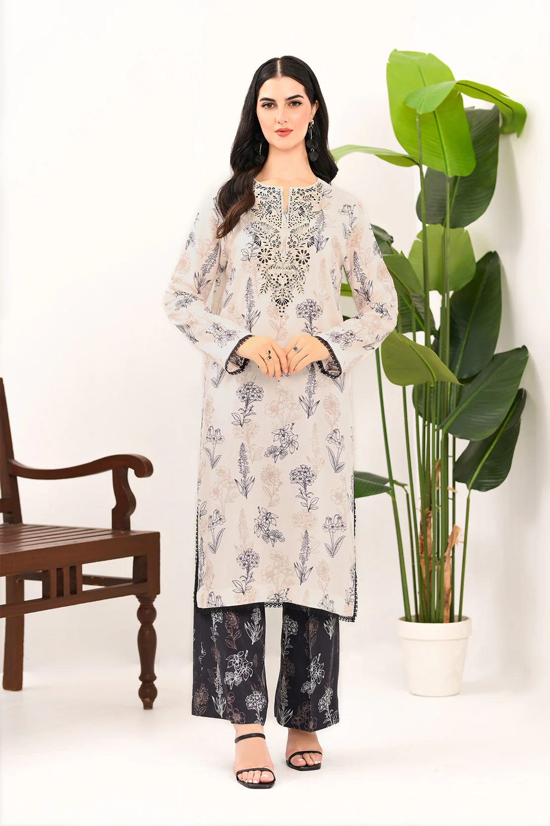 Embroidered - 2 Pc Linen Suit - Image 3