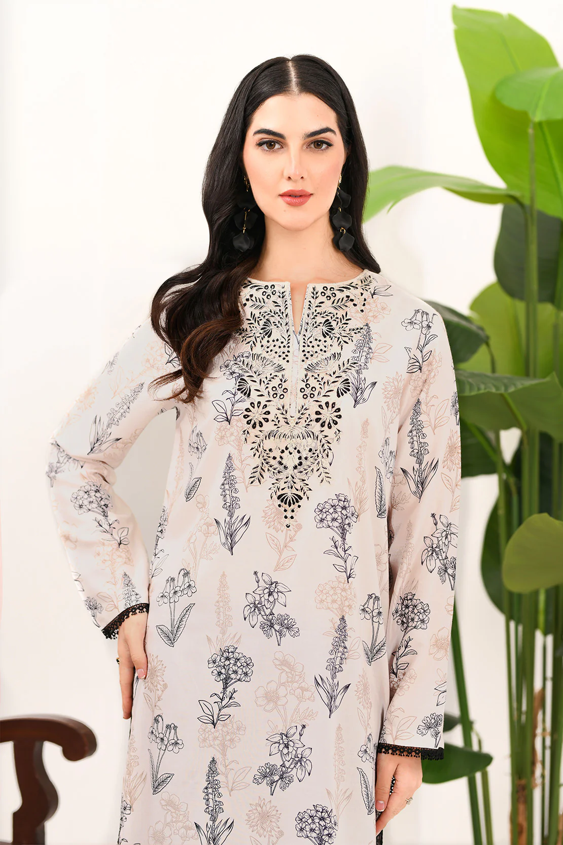 Embroidered - 2 Pc Linen Suit - Image 5