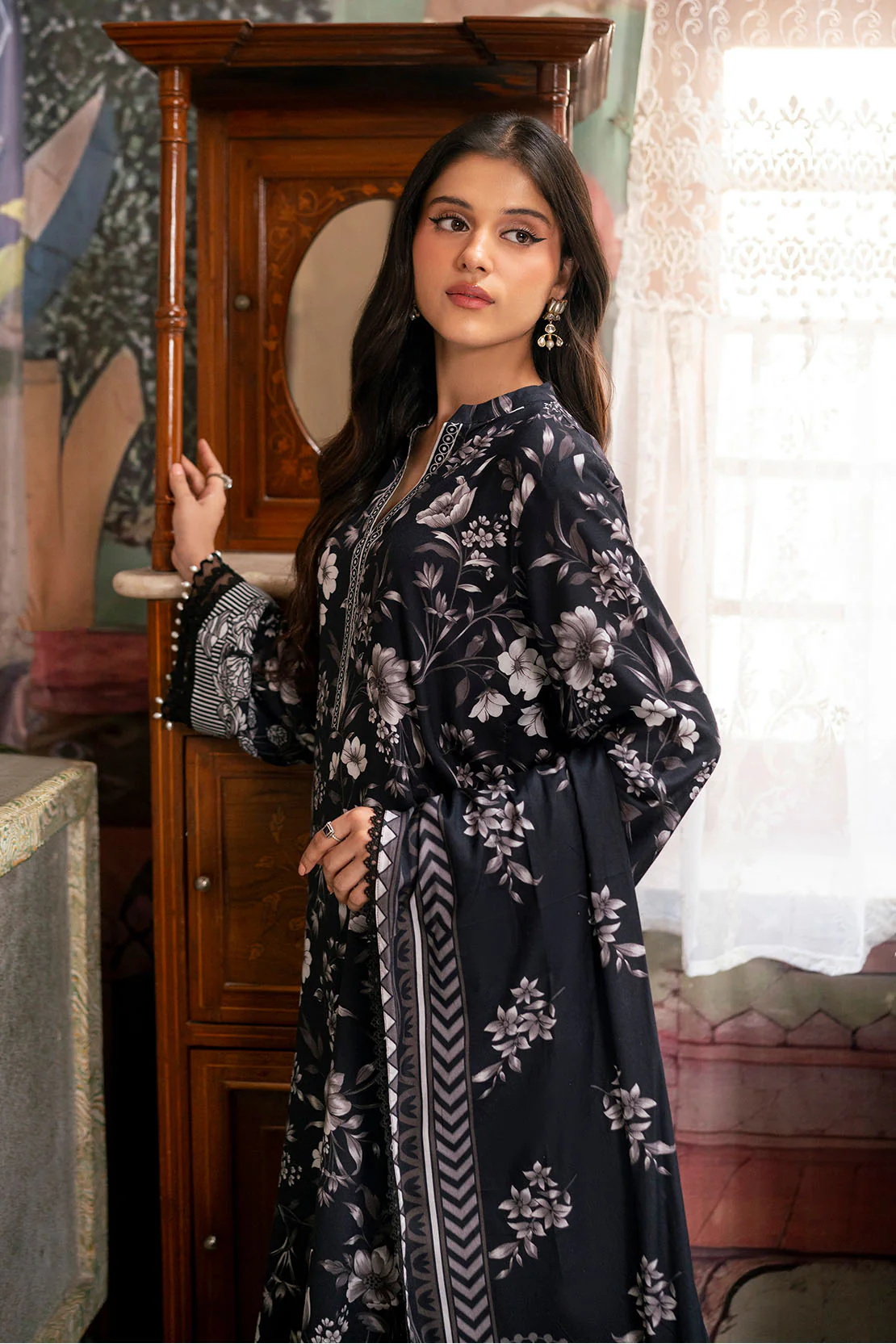 Printed - 3 Pc Linen Suit - Image 4