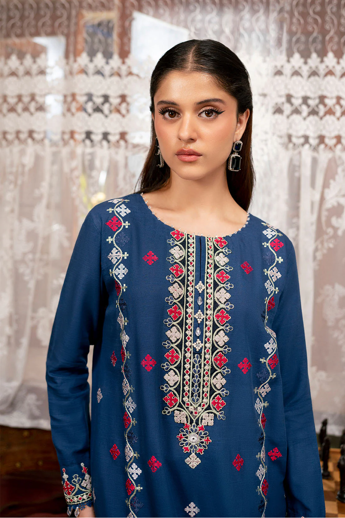 Embroidered - 3 Pc Khaddar Suit - Image 5