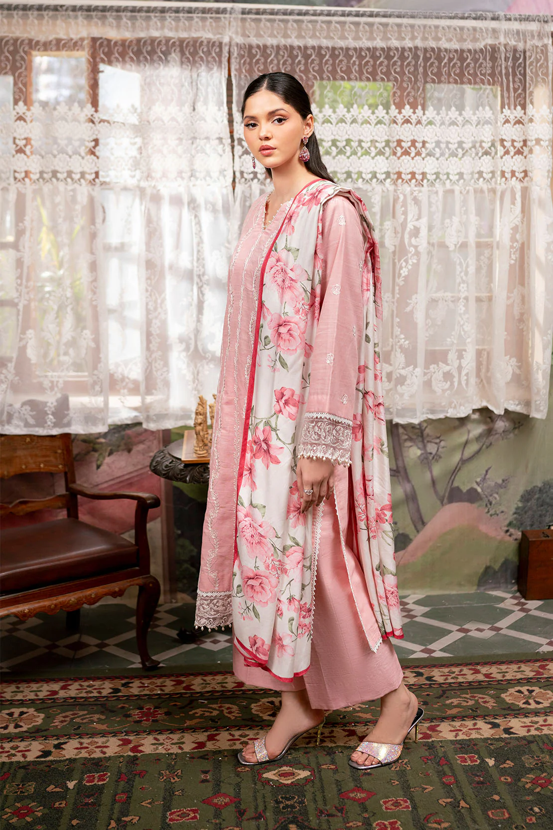 Embroidered - 3 Pc Khaddar Suit - Image 4