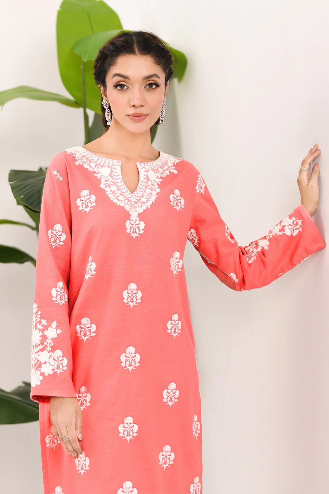 Embroidered - 2 Pc Khaddar Suit (Stitched) - Image 4