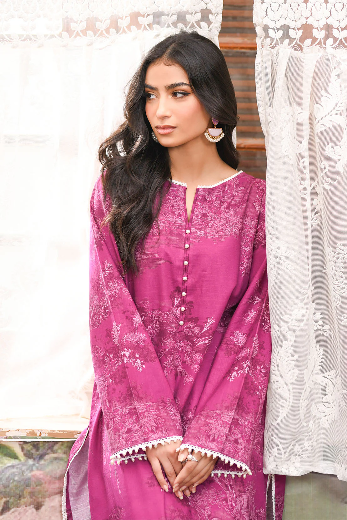 Printed - 2 Pc Khaddar Suit - Image 4