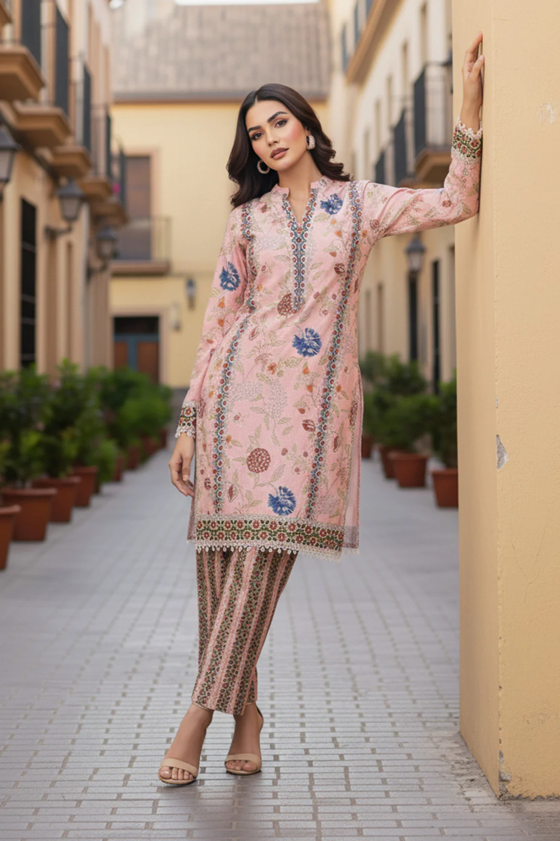 Printed - 2 Pc Khaddar Suit - Image 3