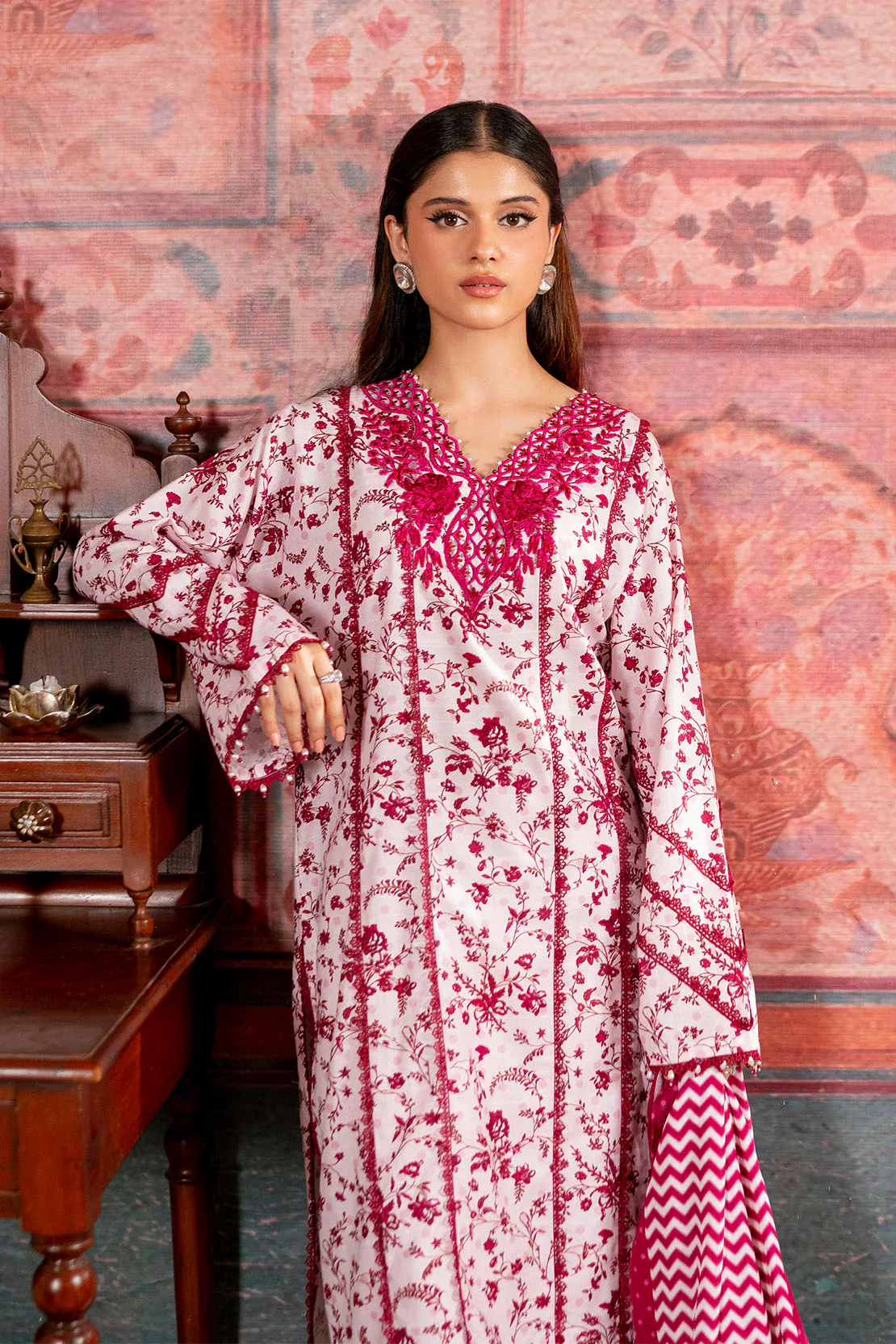 Embroidered - 2 Pc Khaddar Suit - Image 3