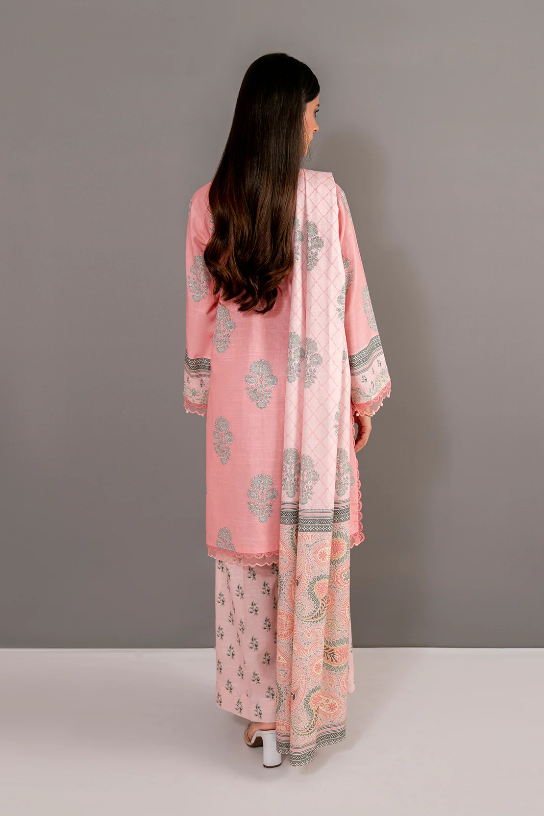 Embroidered - 3 Pc Khaddar Suit - Image 2