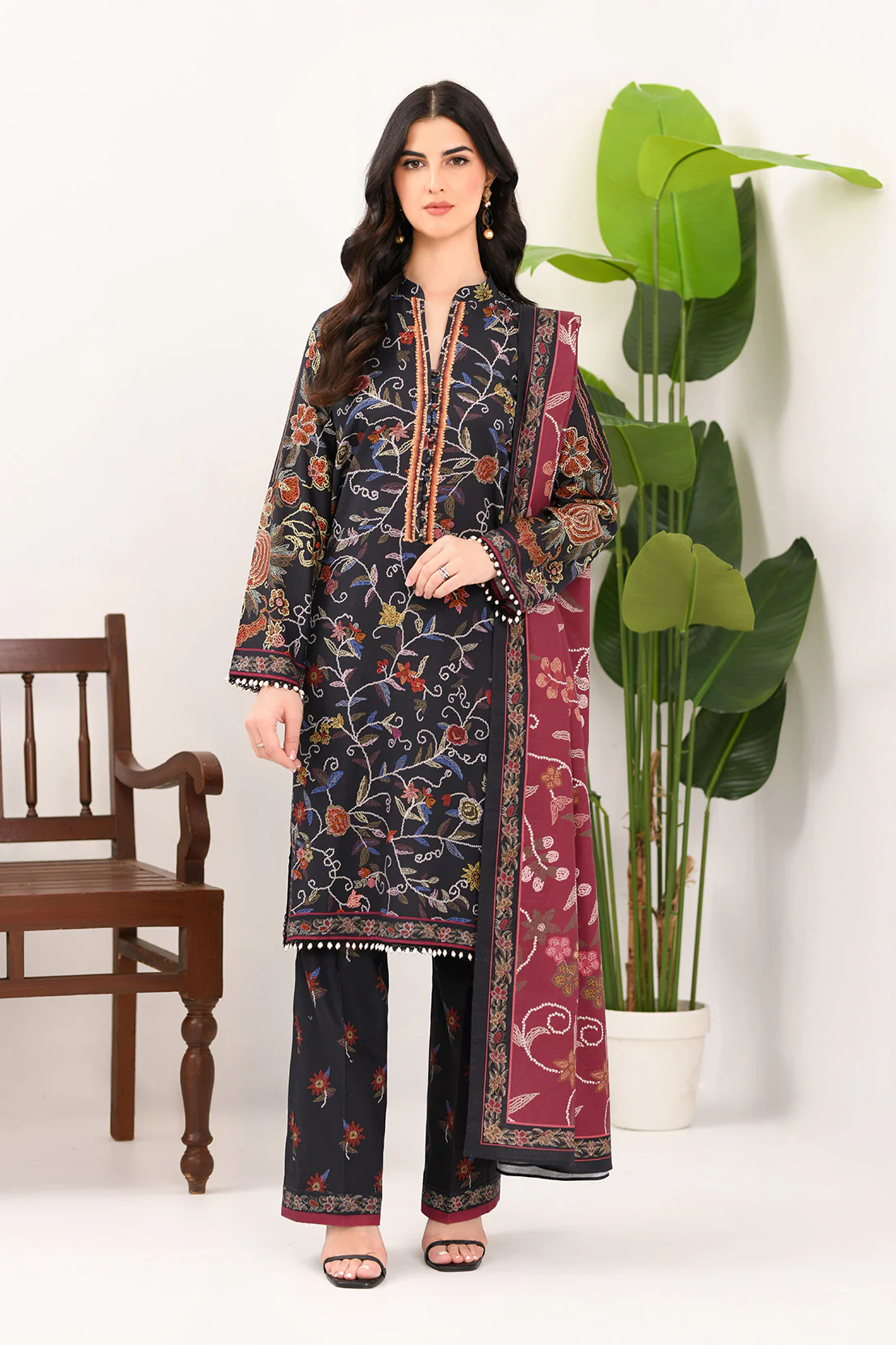 Printed - 3 Pc Khaddar Suit