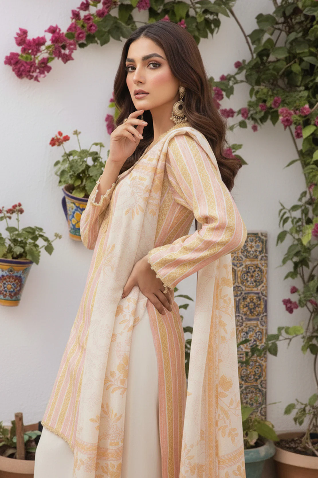 Printed - 3 Pc Khaddar Suit - Image 5