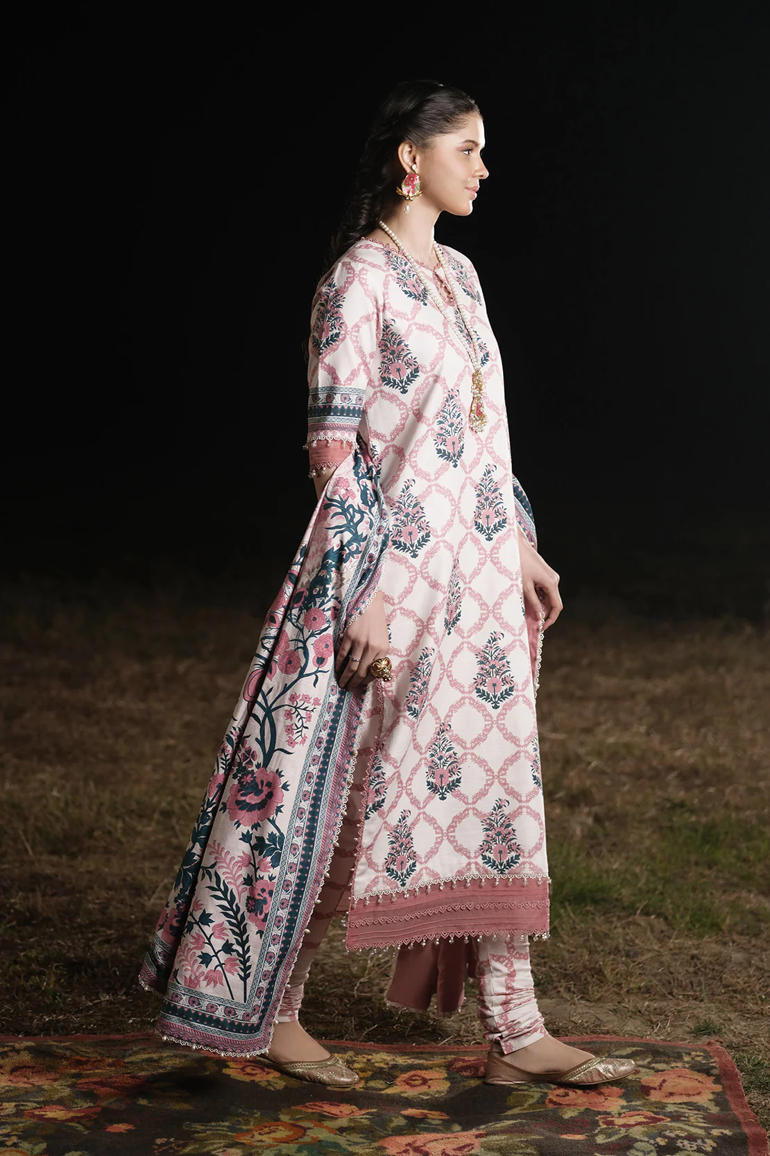 Printed - 3 Pc Khaddar Suit - Image 3