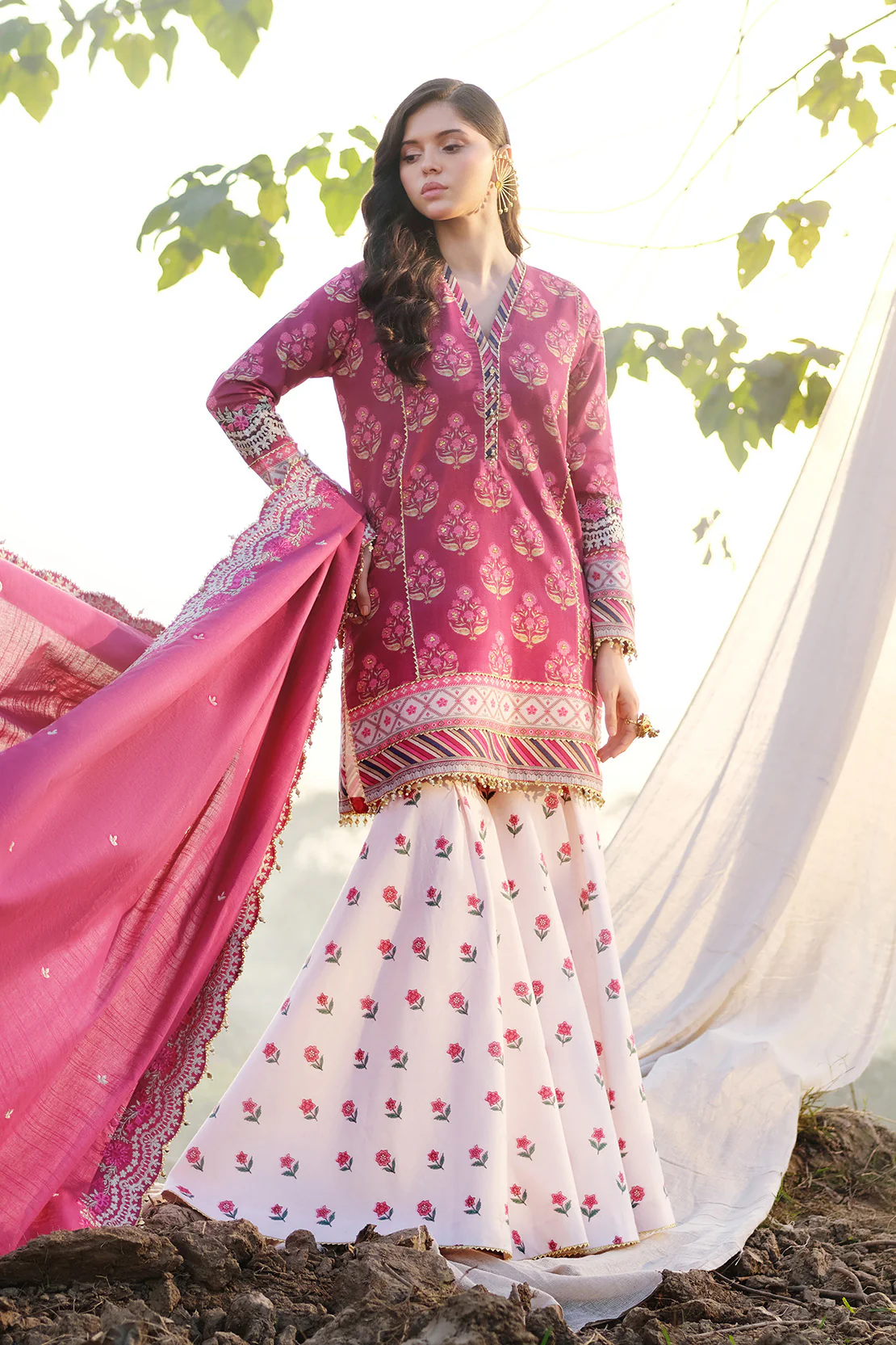 Embroidered - 3 Pc Khaddar Suit - Image 3