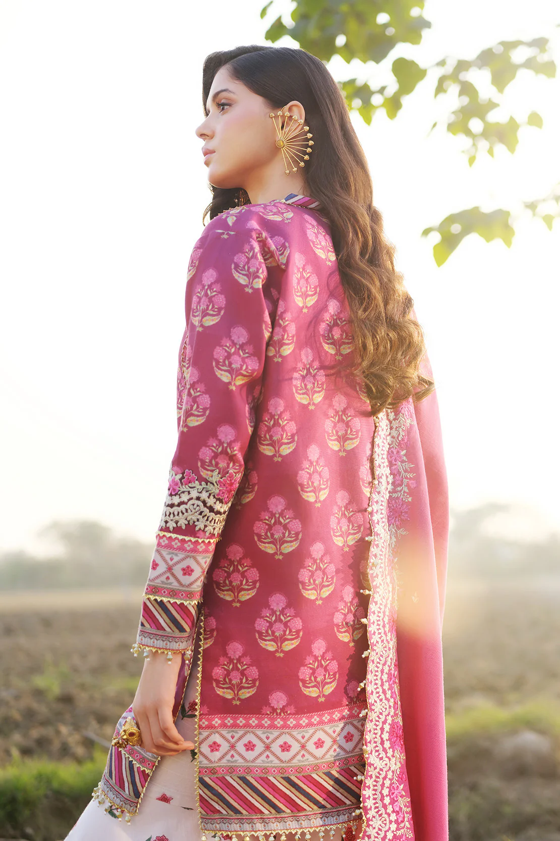 Embroidered - 3 Pc Khaddar Suit - Image 5