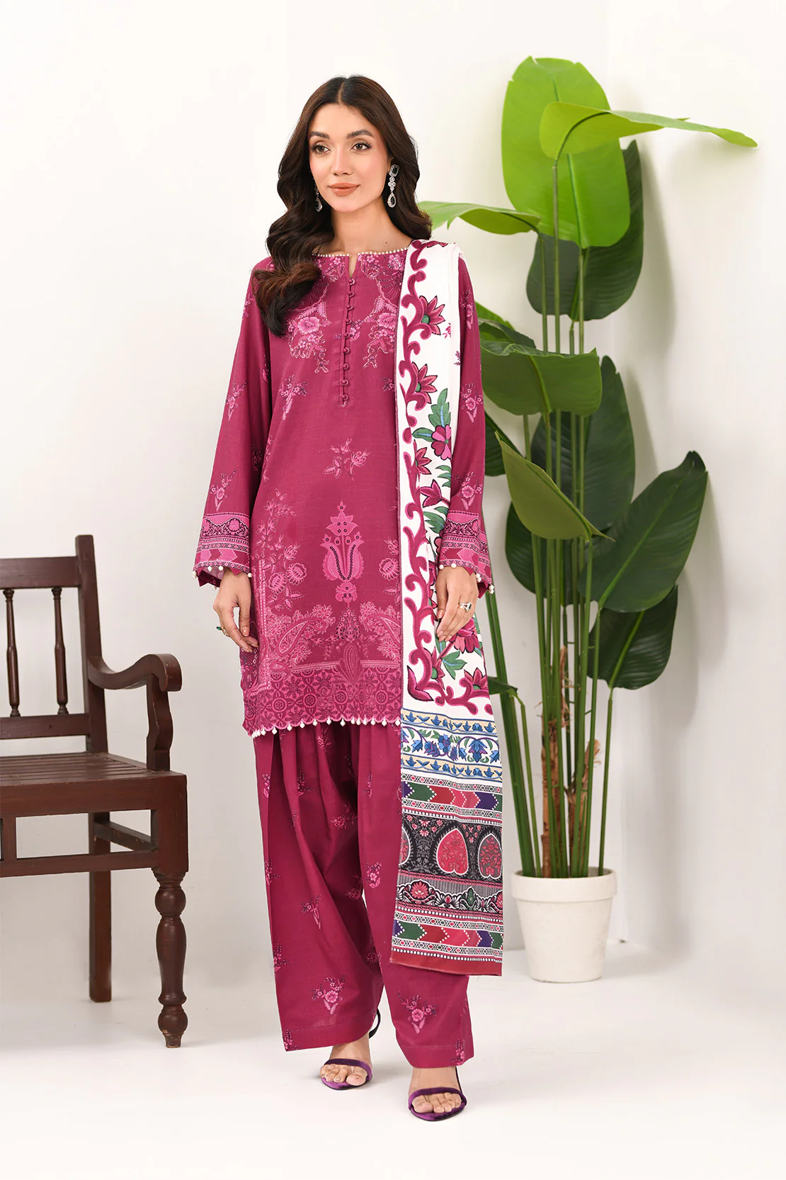 Printed - 3 Pc Khaddar Suit - Image 3
