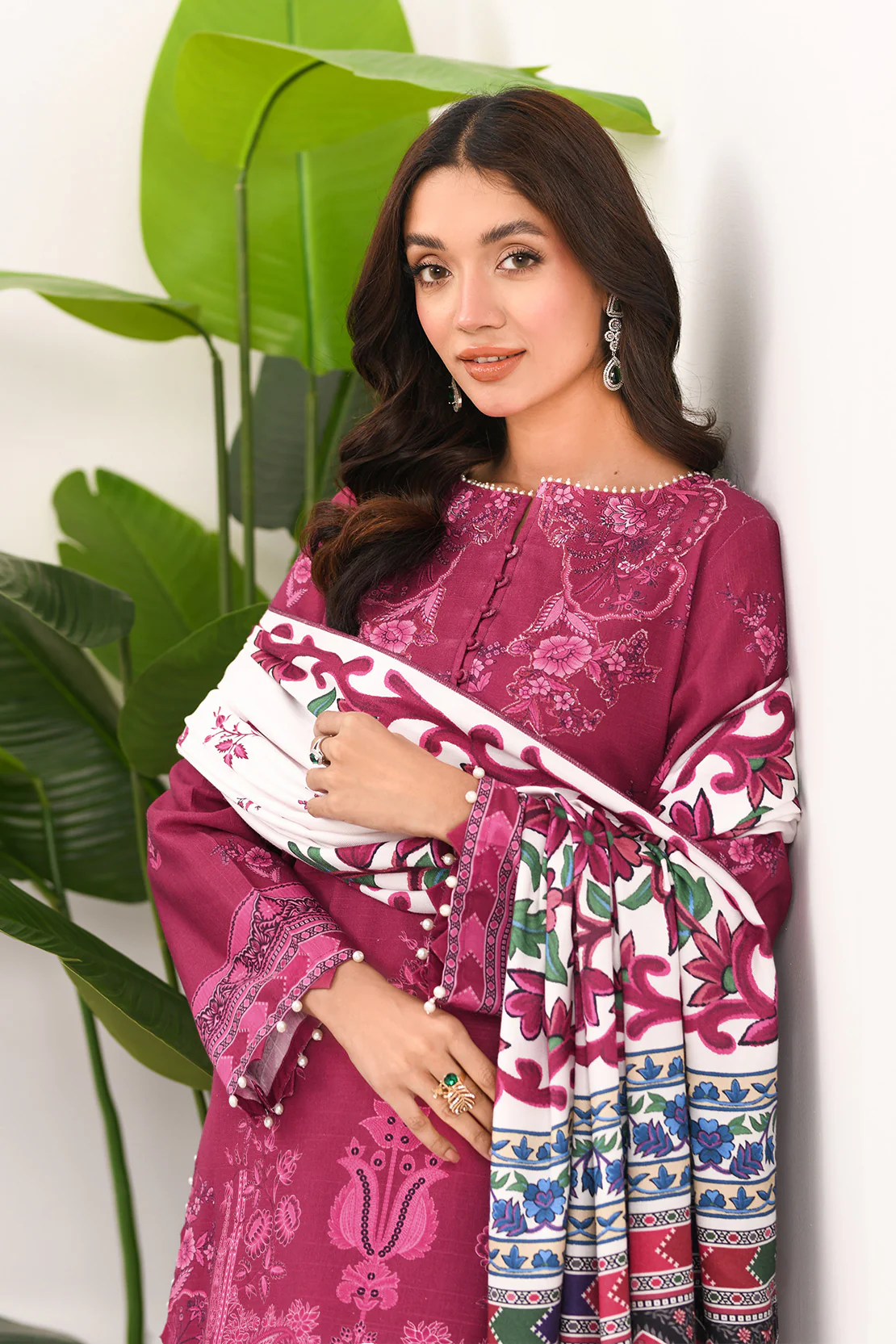 Printed - 3 Pc Khaddar Suit - Image 4