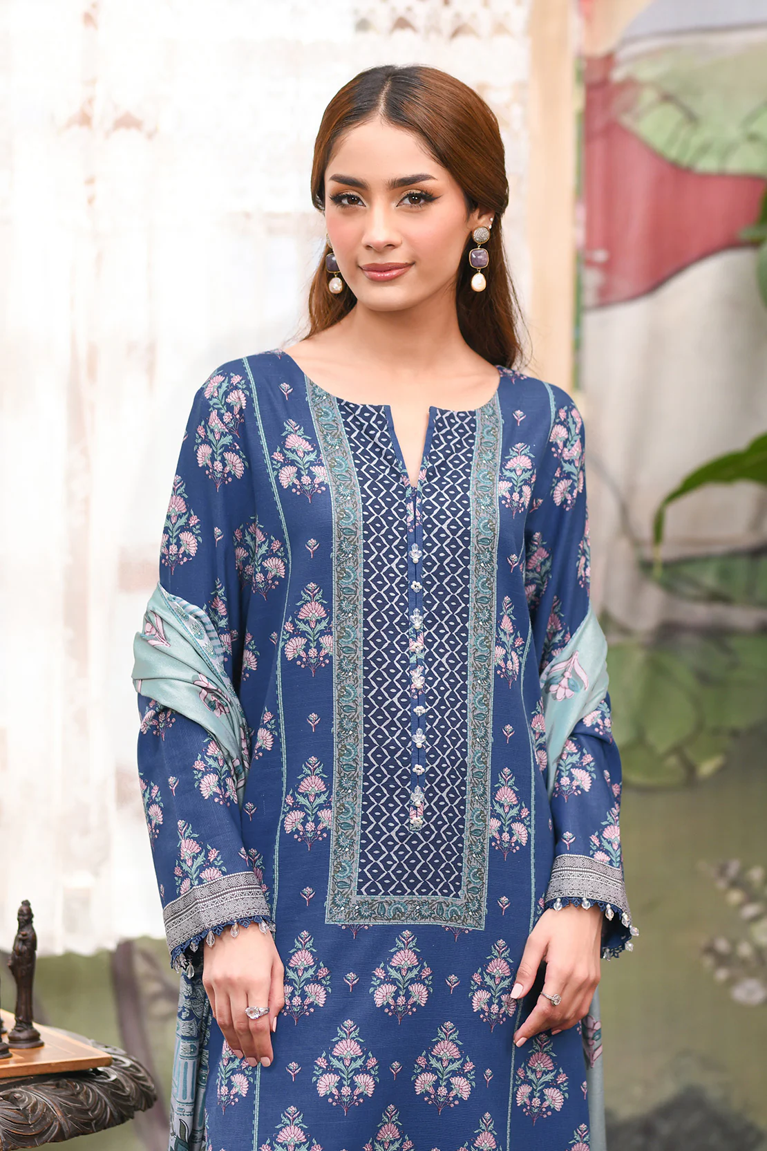 Printed - 3 Pc Khaddar Suit - Image 5