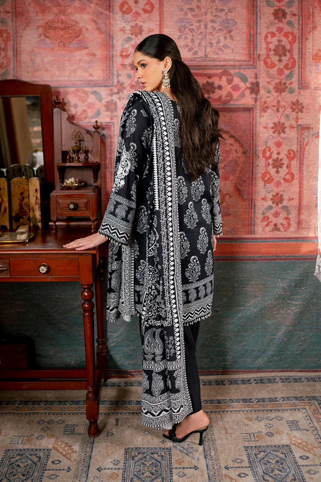 Embroidered - 3 Pc Khaddar Suit - Image 2