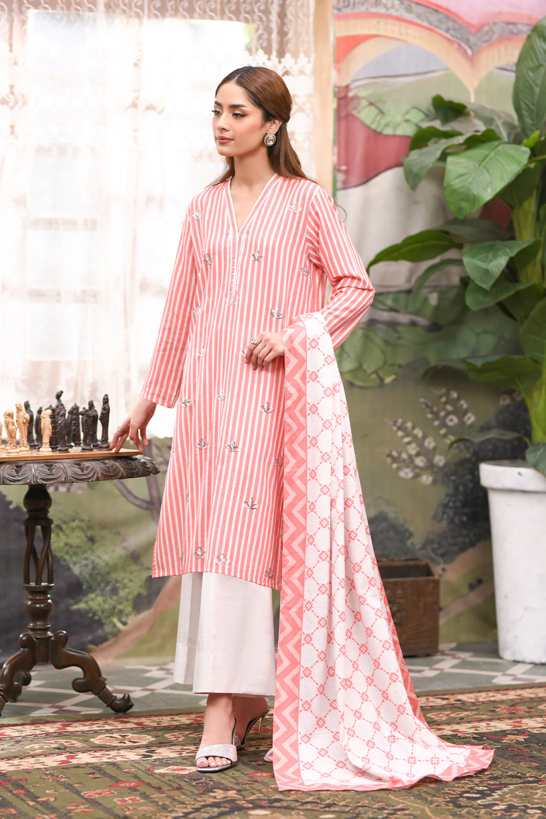 Embroidered - 3 Pc Khaddar Suit (Stitched) - Image 5