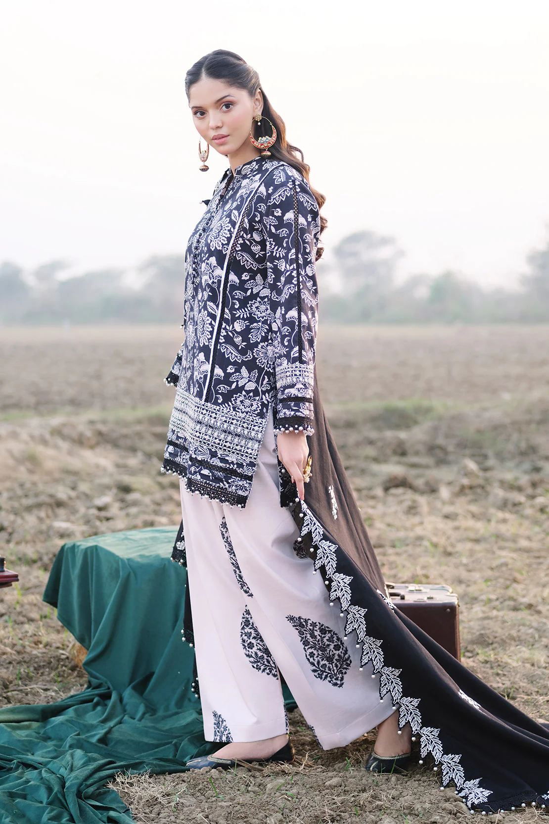 Embroidered - 3 Pc Khaddar Suit - Image 4