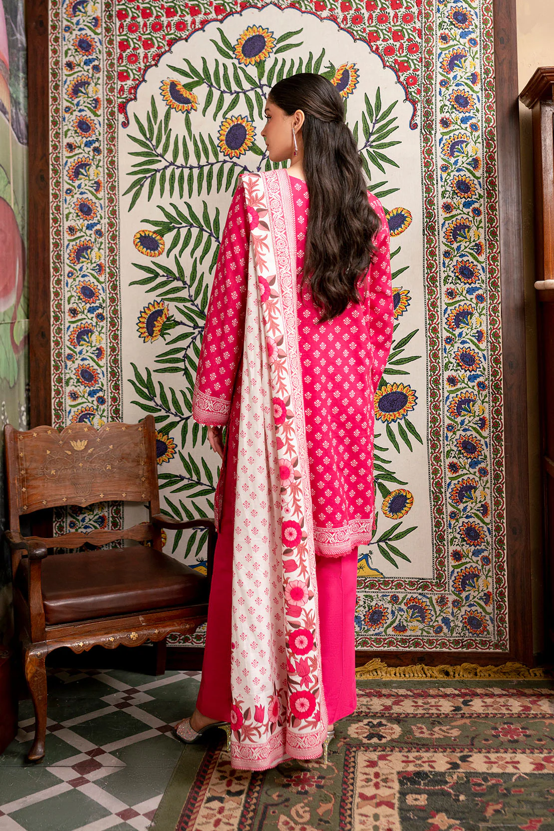 Printed - 3 Pc Khaddar Suit - Image 2