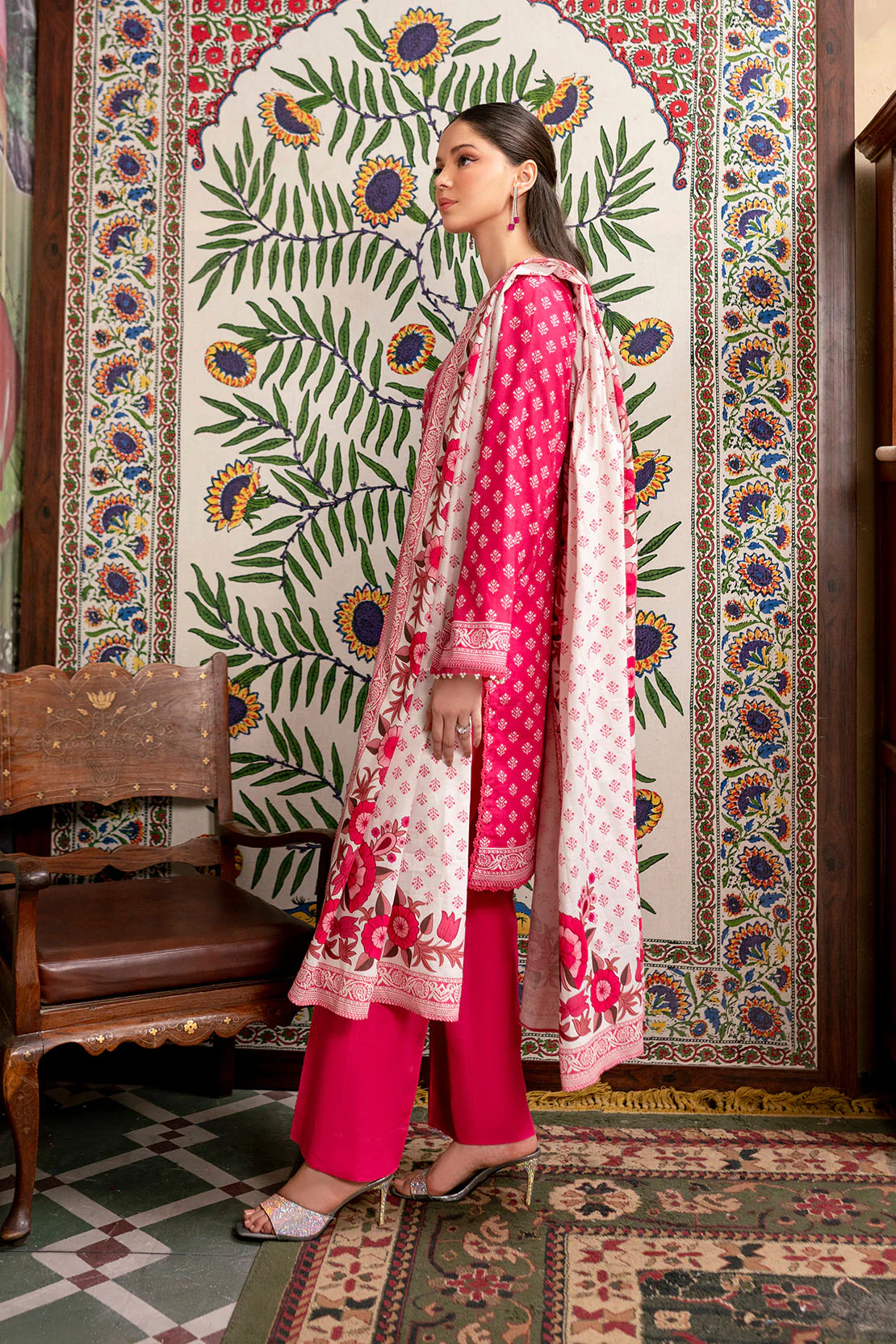 Printed - 3 Pc Khaddar Suit - Image 5