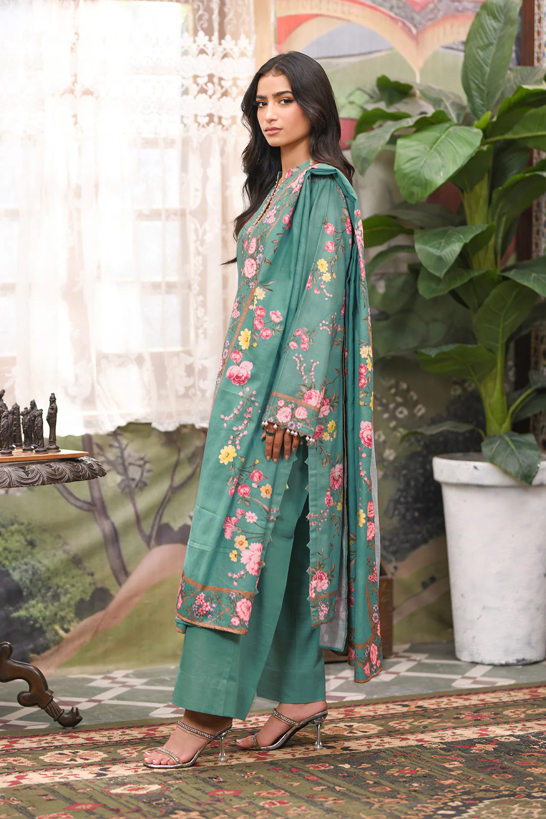 Printed - 3 Pc Khaddar Suit - Image 3