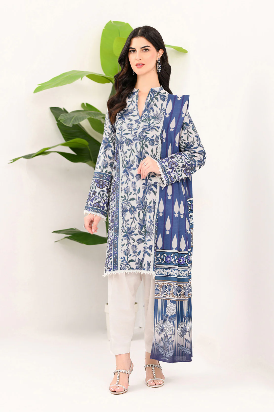Printed - 3 Pc Khaddar Suit