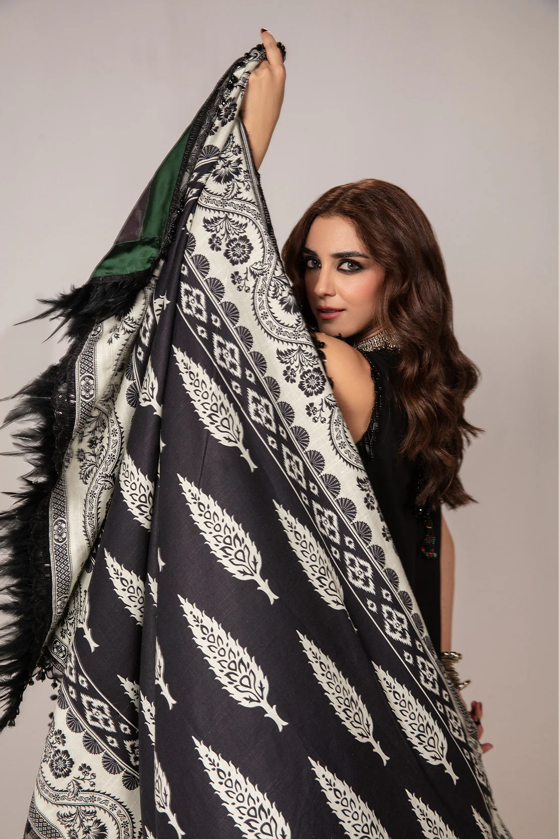 Premium - 3 Pc Khaddar Suit - Image 4