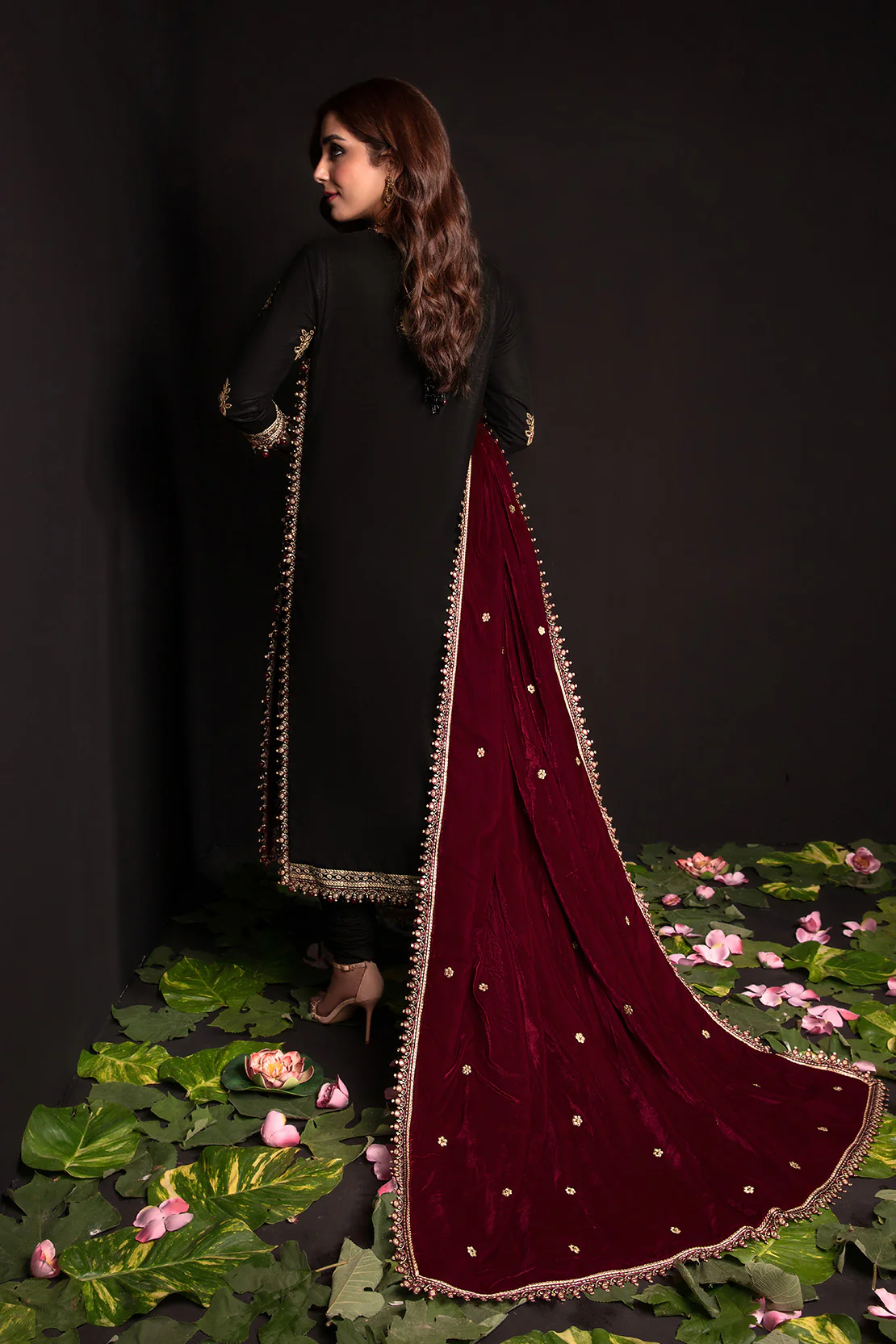 Premium - 3 Pc Khaddar Suit - Image 3