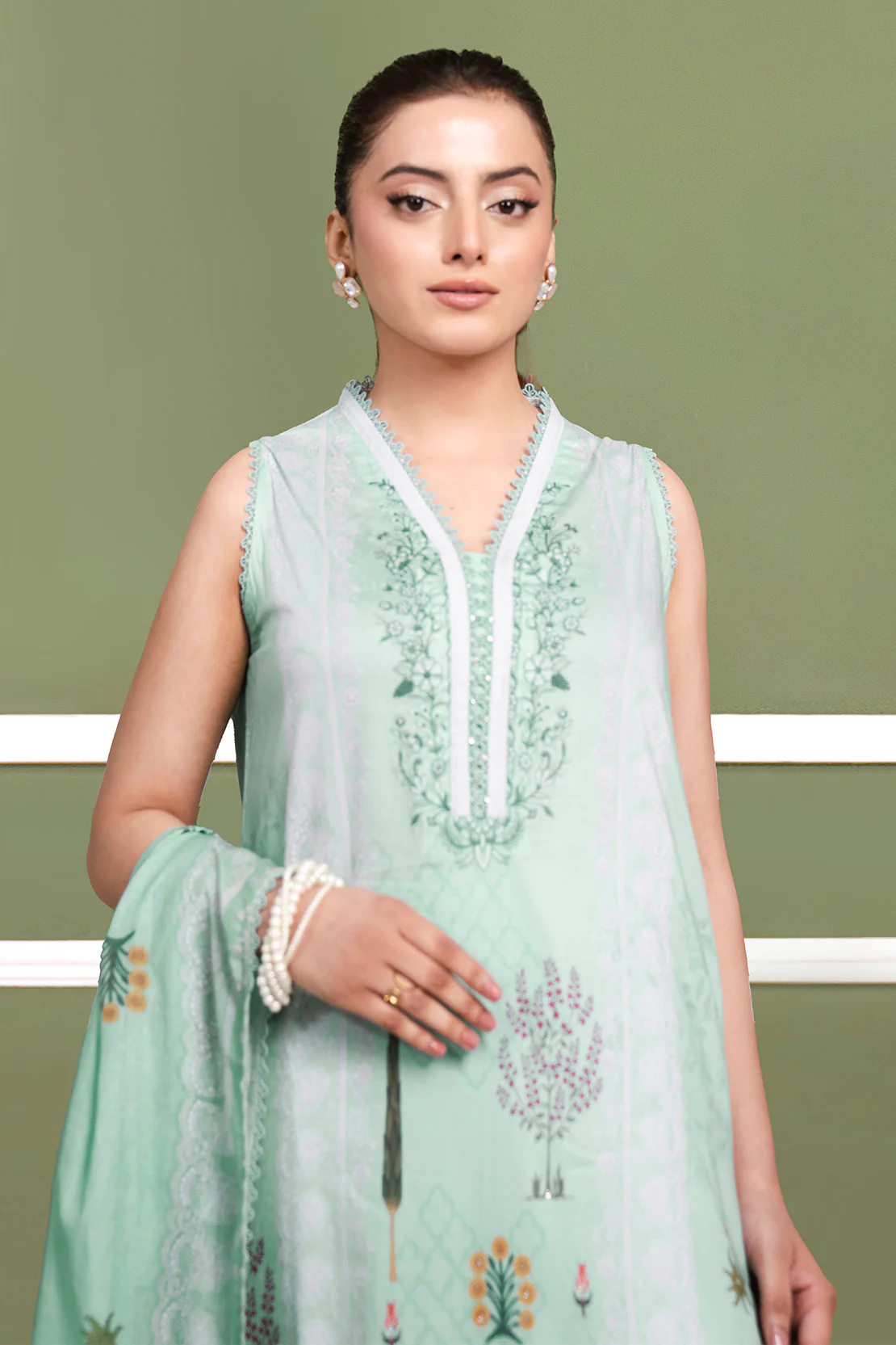 Printed - 3 Pc Cambric Suit - Image 4