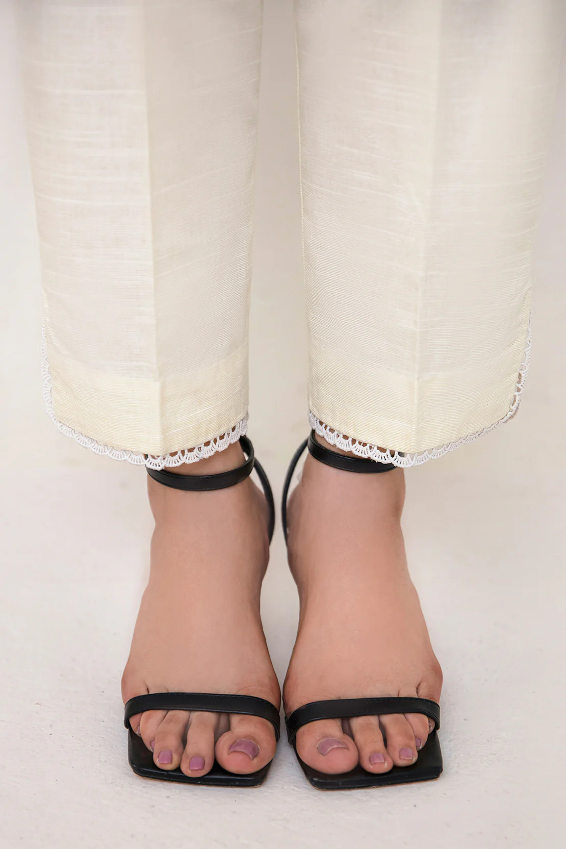 KHADDAR STRAIGHT TROUSER