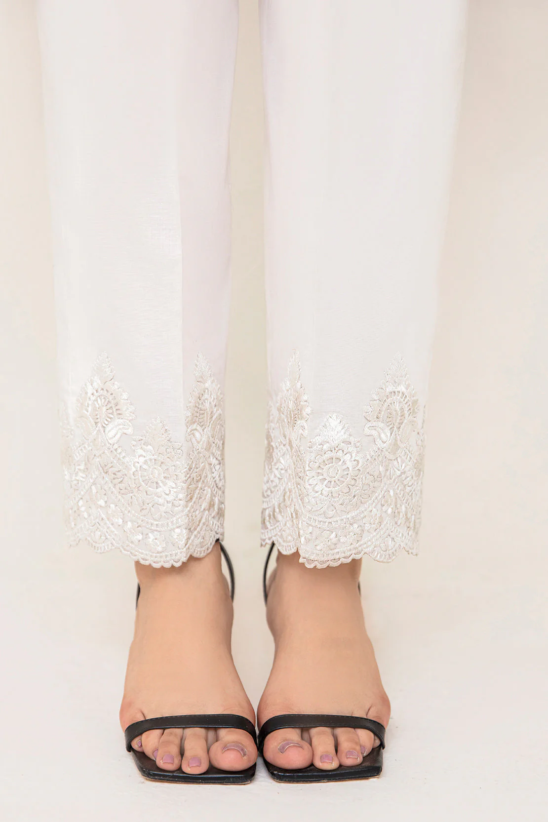 KHADDAR STRAIGHT TROUSER